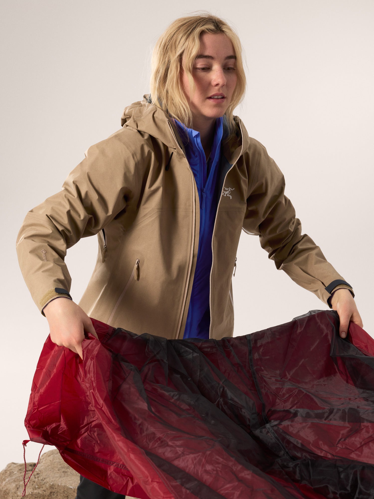 Women's Beta SL Jacket - Lightweight Waterproof Hiking Shell for Outdoor Adventures | Perfect for Trail Running, Camping & Travel