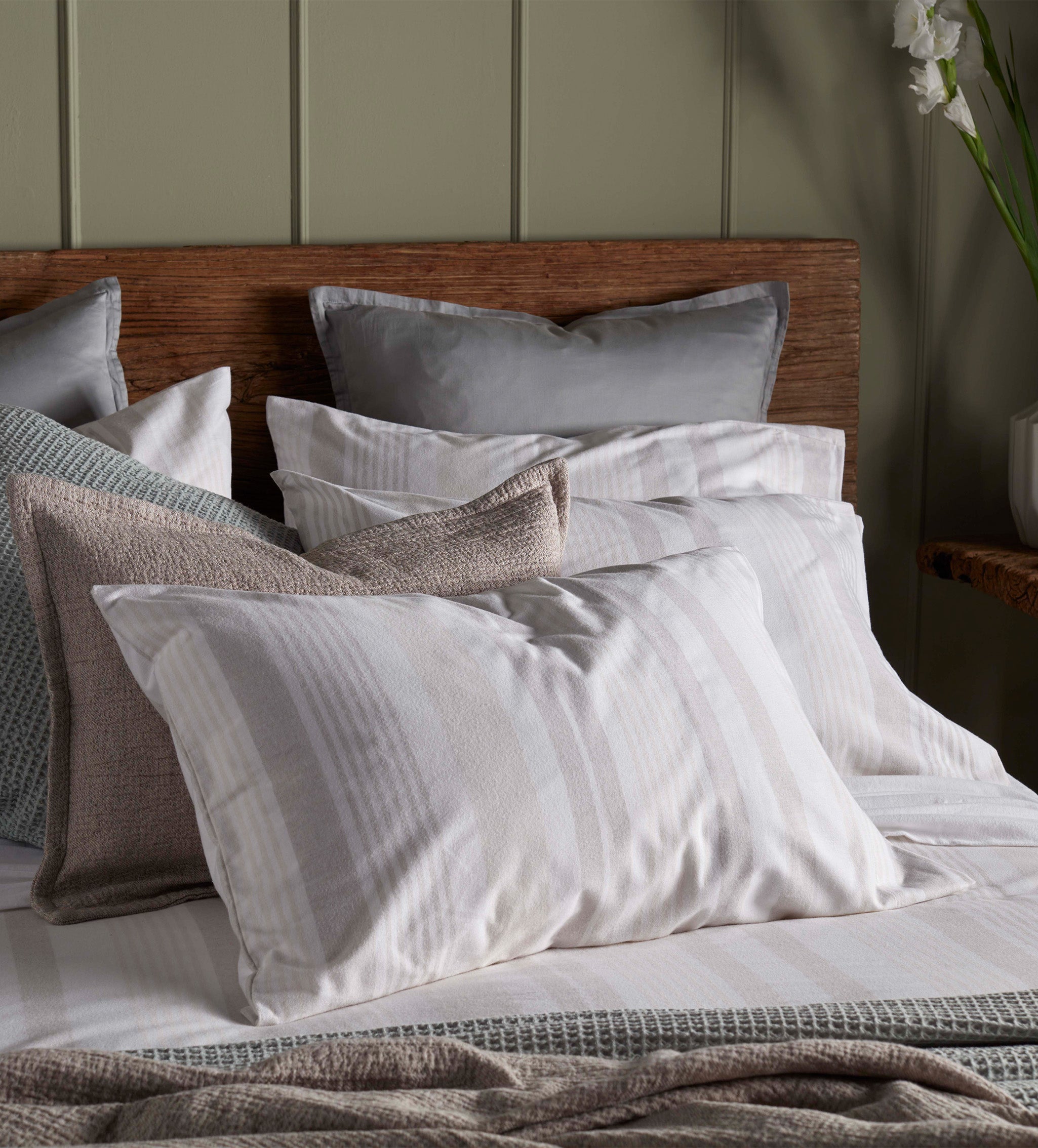 Premium 100% Cotton Brushed Pillowcase - Soft Natural Harry Stripe Design for Ultimate Comfort - Perfect for Bedroom, Hotel, and Home Decor
