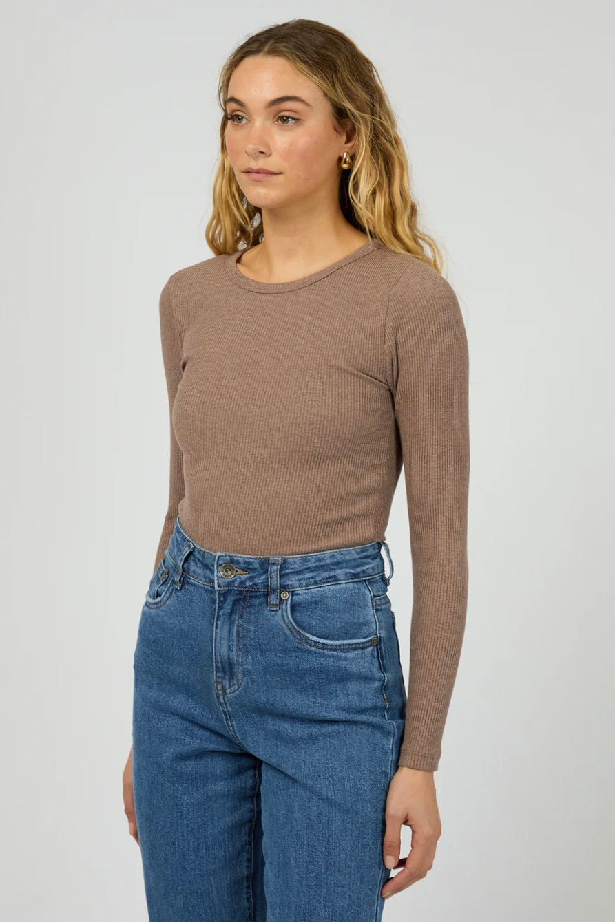 Stylish Basic Rib Brown Long Sleeve Top for Women - Perfect for Casual Outfits, Layering & Fall Fashion