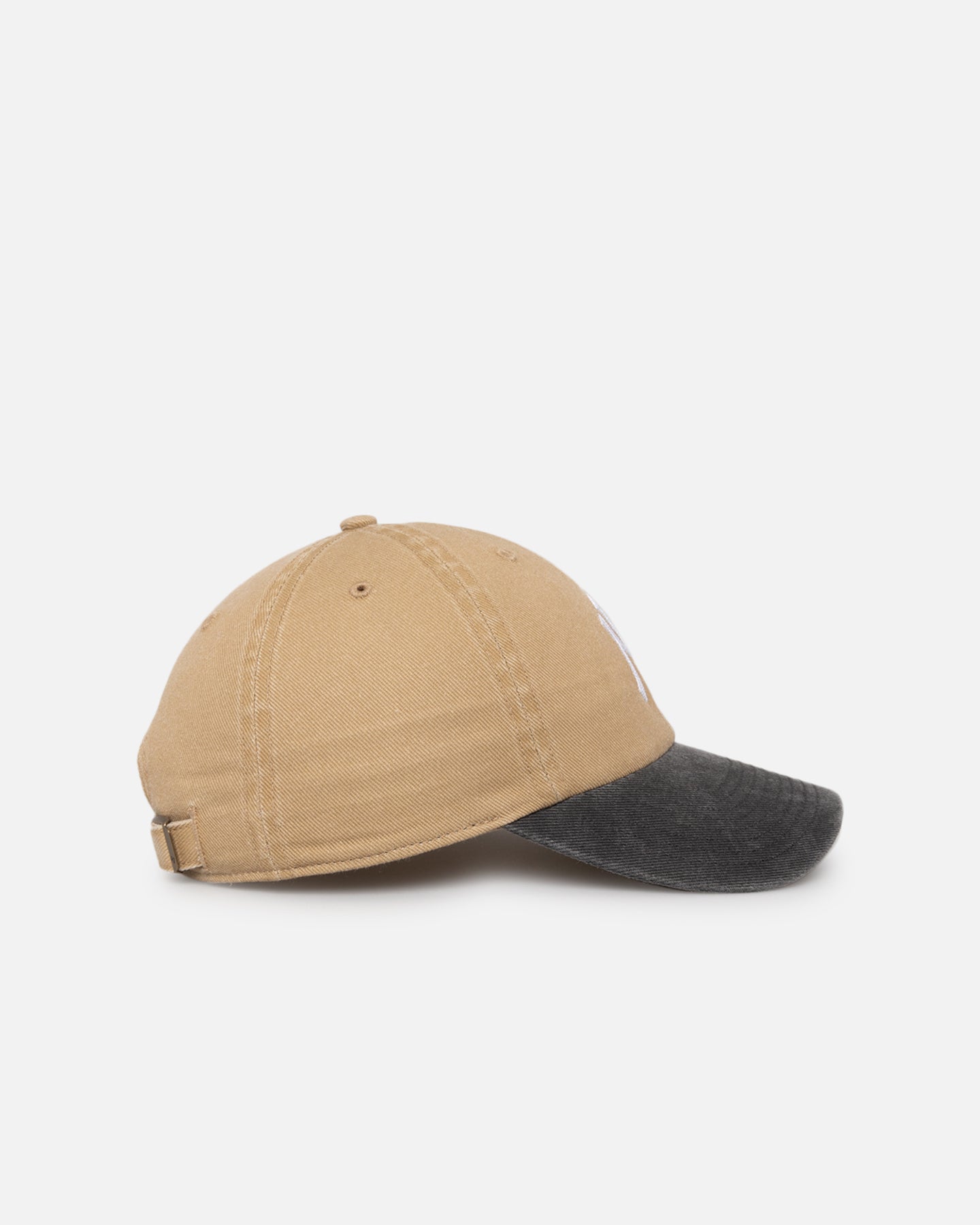 New York Yankees 'Apollo Chain' 47 Clean Up Strapback Hat - Khaki Adjustable Baseball Cap for Men, Women - Perfect for Sports Games, Casual Wear & Fan Collections