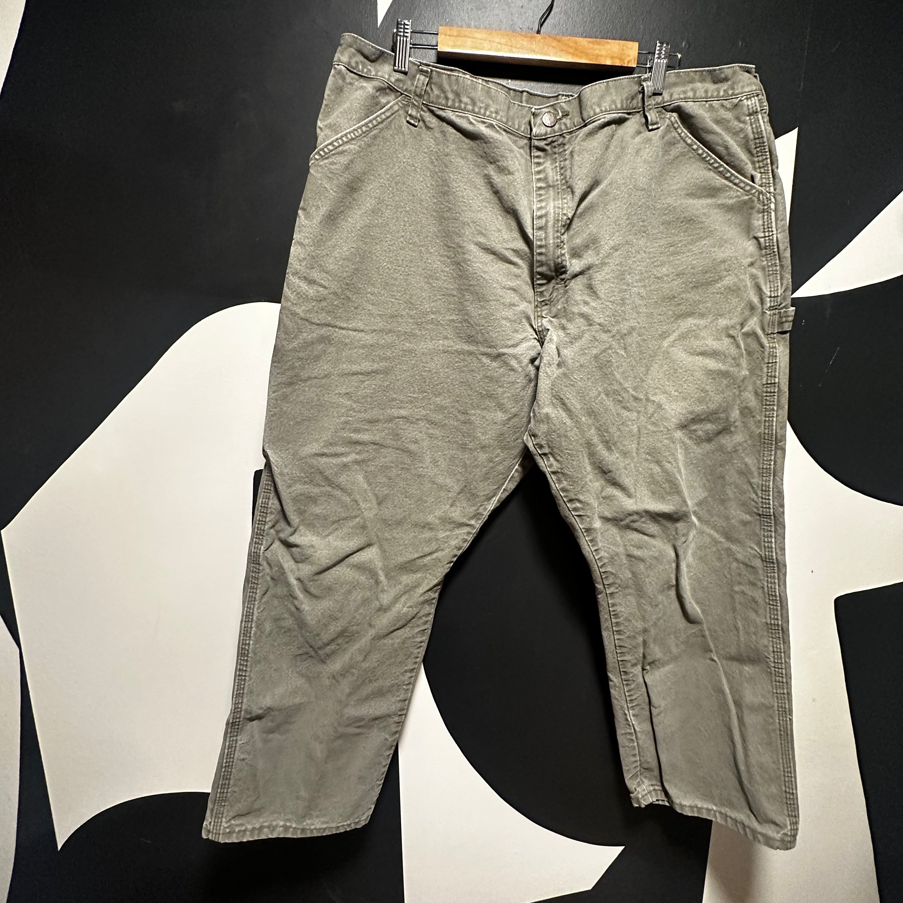 Durable Grey Carpenter Pants for Men - Comfortable Workwear with Multiple Pockets | Perfect for Construction, Woodworking & DIY Projects