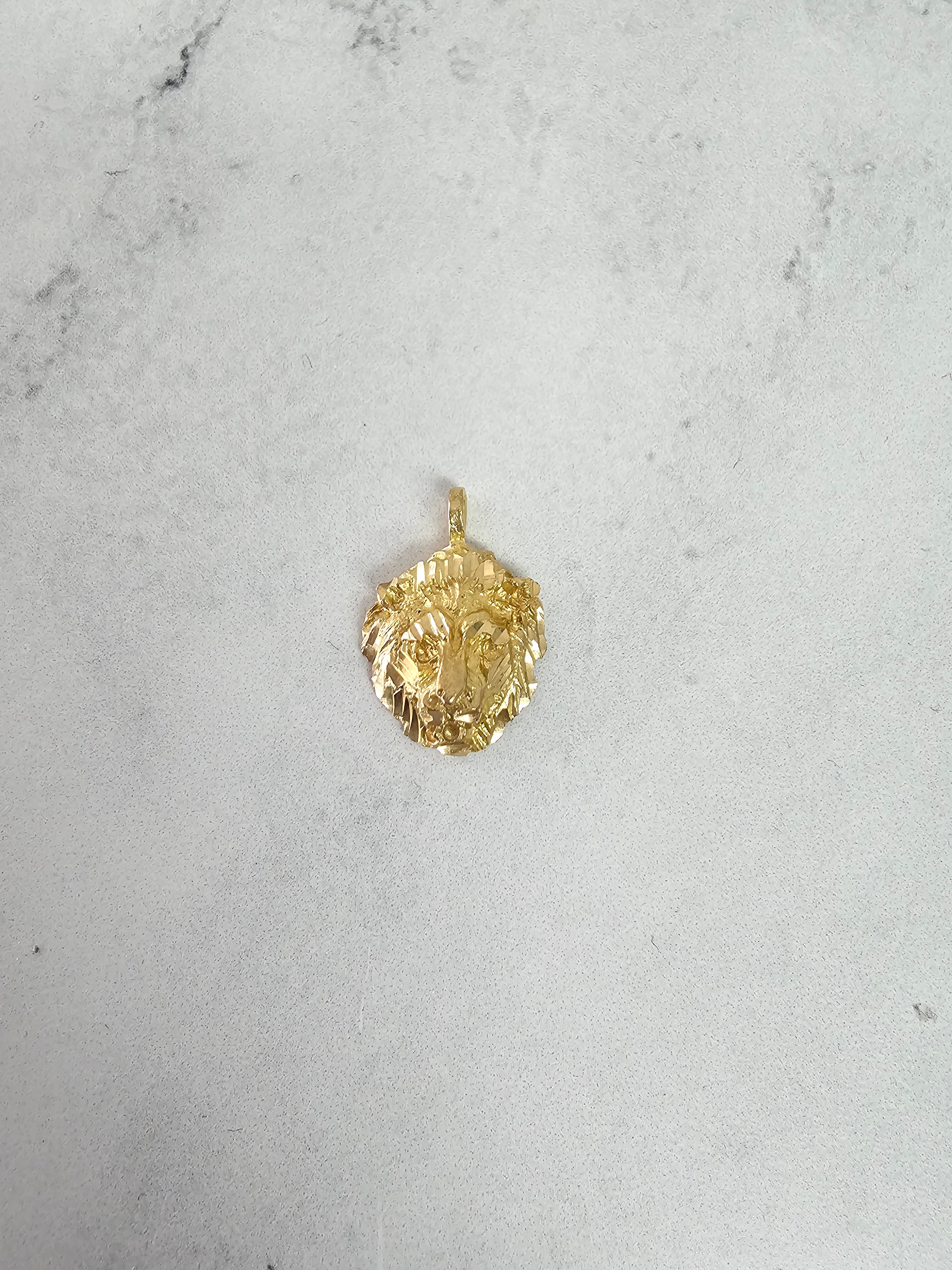 10k Yellow Gold Lion Head Pendant with Diamond Cuts - Perfect for Gifts, Jewelry Collections & Special Occasions
