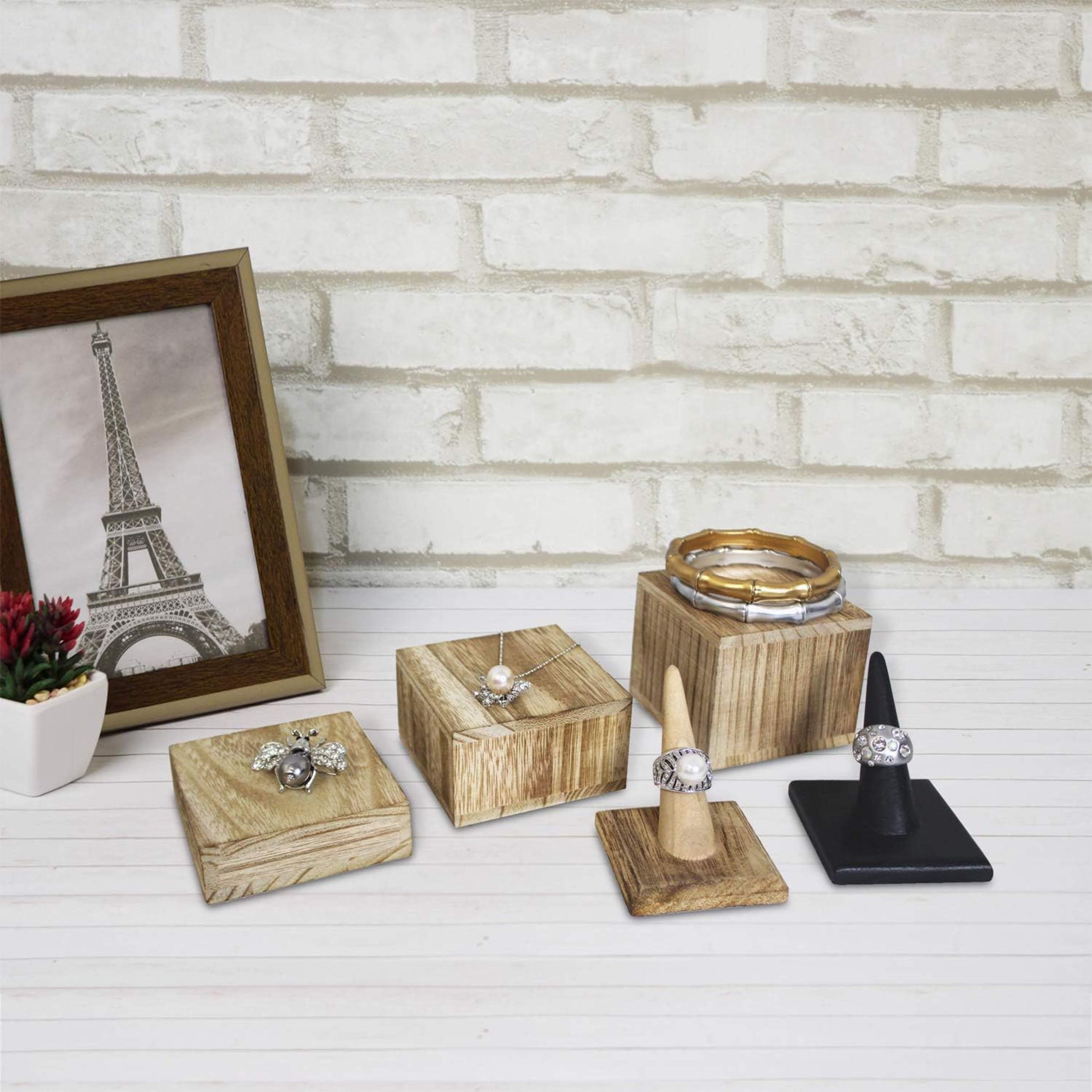 Hamdan Customizable Wooden Display Risers Set - 3 Tiered Height Stands for Jewelry, Watches, Cosmetics & Accessories (Natural Wood) - Perfect for Boutique Displays, Trade Shows & Home Decor Organization