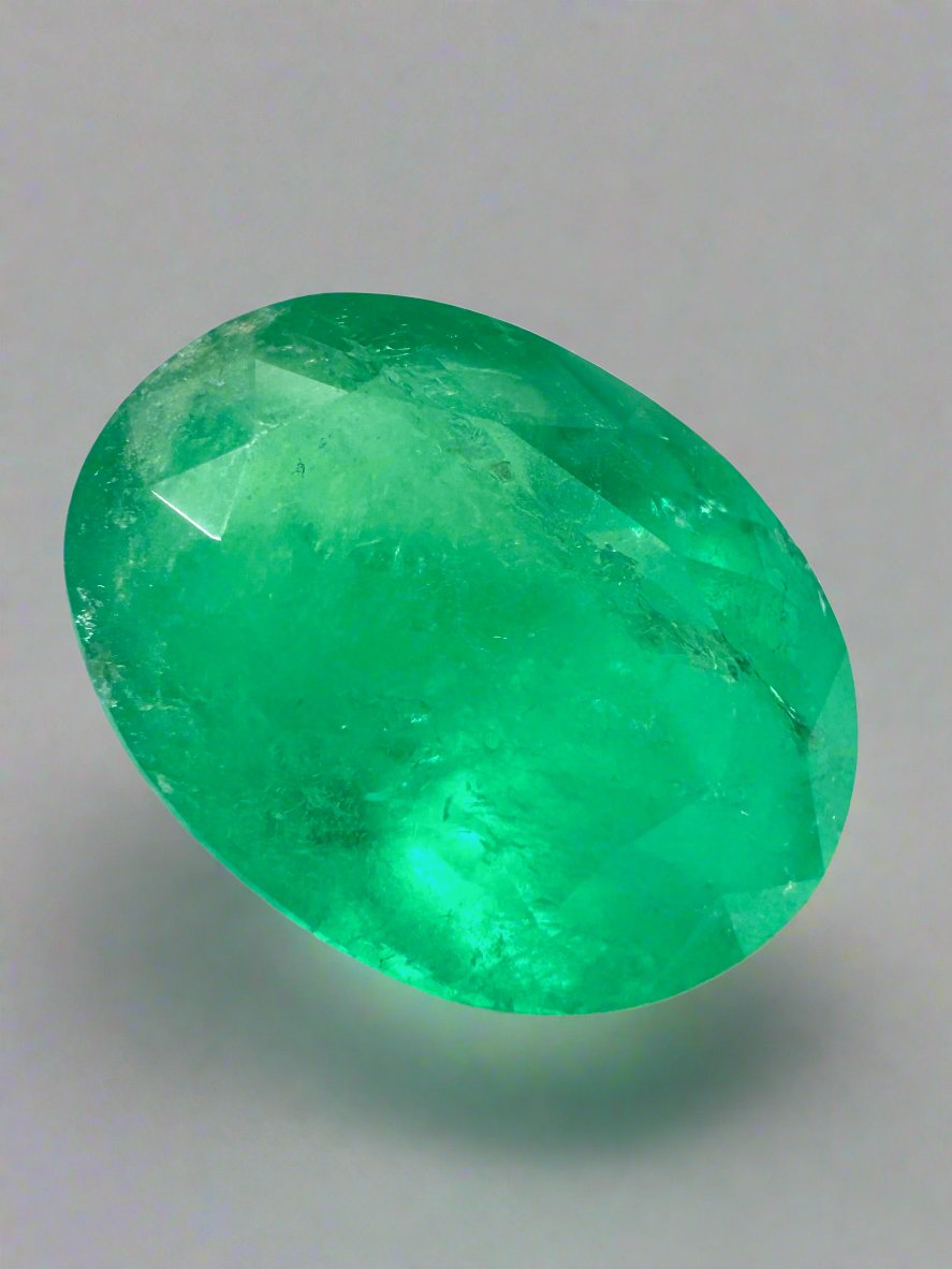 14.72 Carat Natural Colombian Emerald - 17.4x13.3mm Oval Cut Loose Gemstone, Vivid Grassy Green Color for Jewelry Making, Engagement Rings & Luxury Gifts