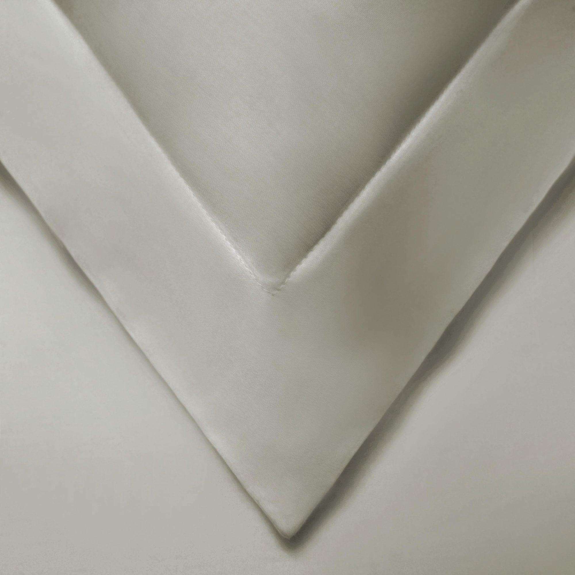 600 Thread Count Cotton Blend Solid Duvet Cover Set - King Size, Soft & Breathable Bedding Set for All Seasons - Perfect for Master Bedroom, Guest Room & Hotel Use