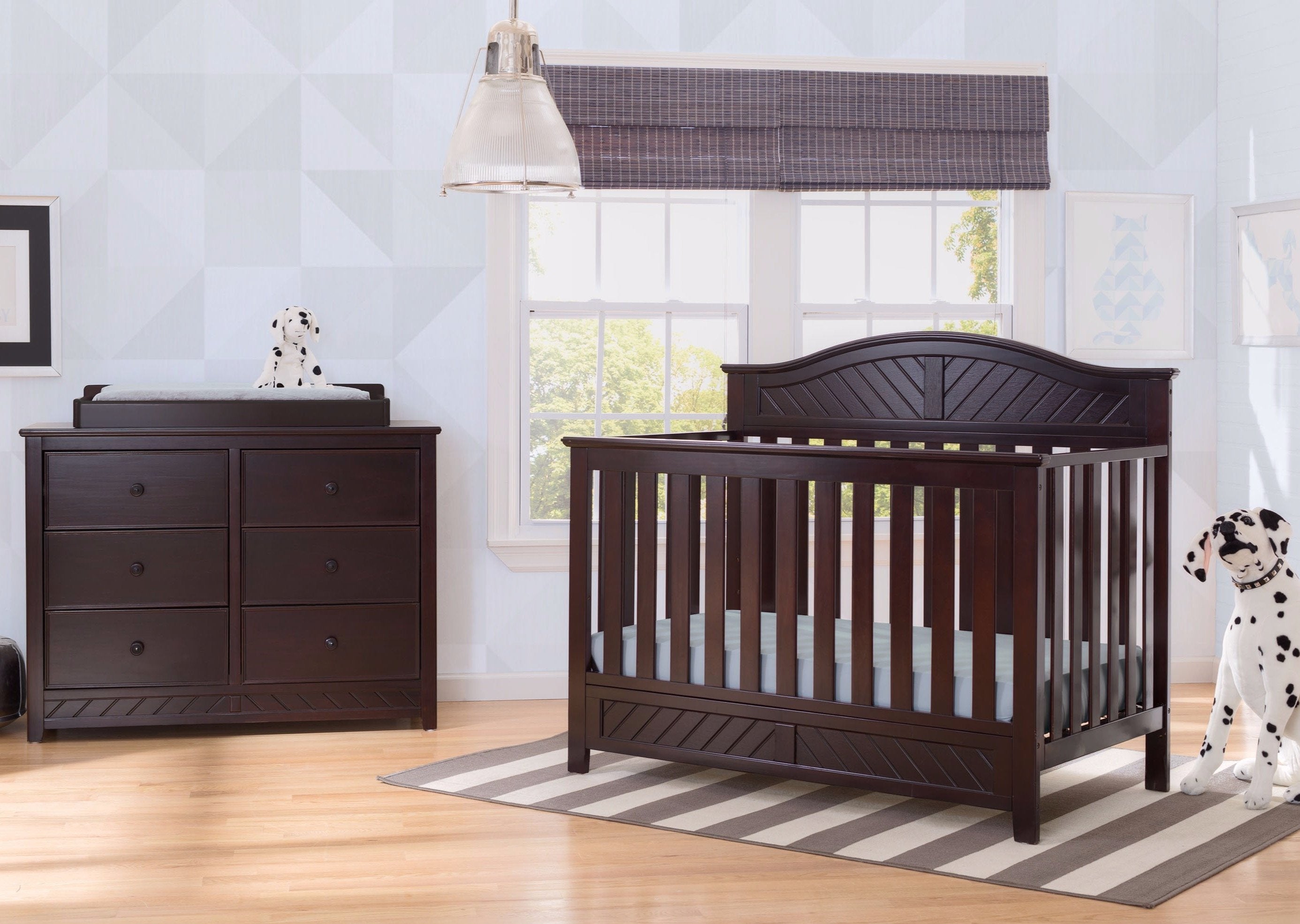 Bennington Elite Curved 4-in-1 Convertible Crib - Modern Nursery Furniture for Baby to Toddler Bed Transition | Perfect for Small Spaces & Stylish Nurseries
