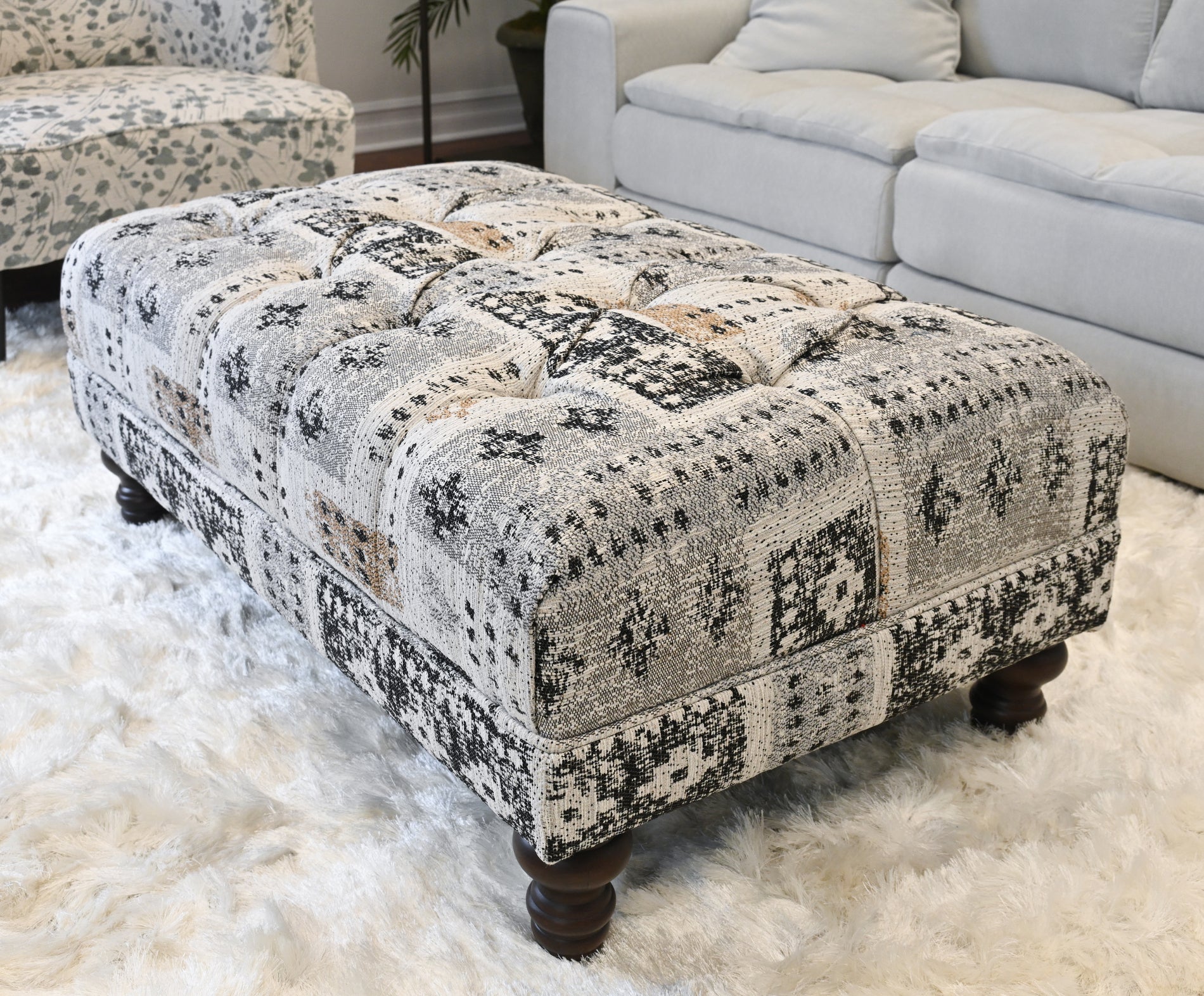 Roundhill Furniture Charbilia Fabric Tufted Cocktail Ottoman in Tupper Onyx - Stylish Living Room Footrest & Coffee Table for Modern Home Decor