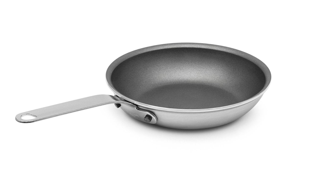 Vollrath 671207 Wear Ever® 7-Inch Aluminum Fry Pan with PowerCoat2™ Nonstick Coating - Professional Restaurant & Home Kitchen Cookware for Frying, Searing & Sauteing