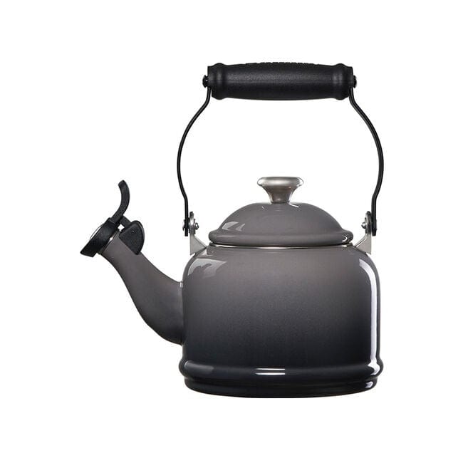 Le Creuset 1.25 Quart Demi Kettle with Stainless Steel Knob - Classic Tea Kettle for Stovetop & Induction - Perfect for Tea Lovers & Home Kitchen (Multiple Colors)