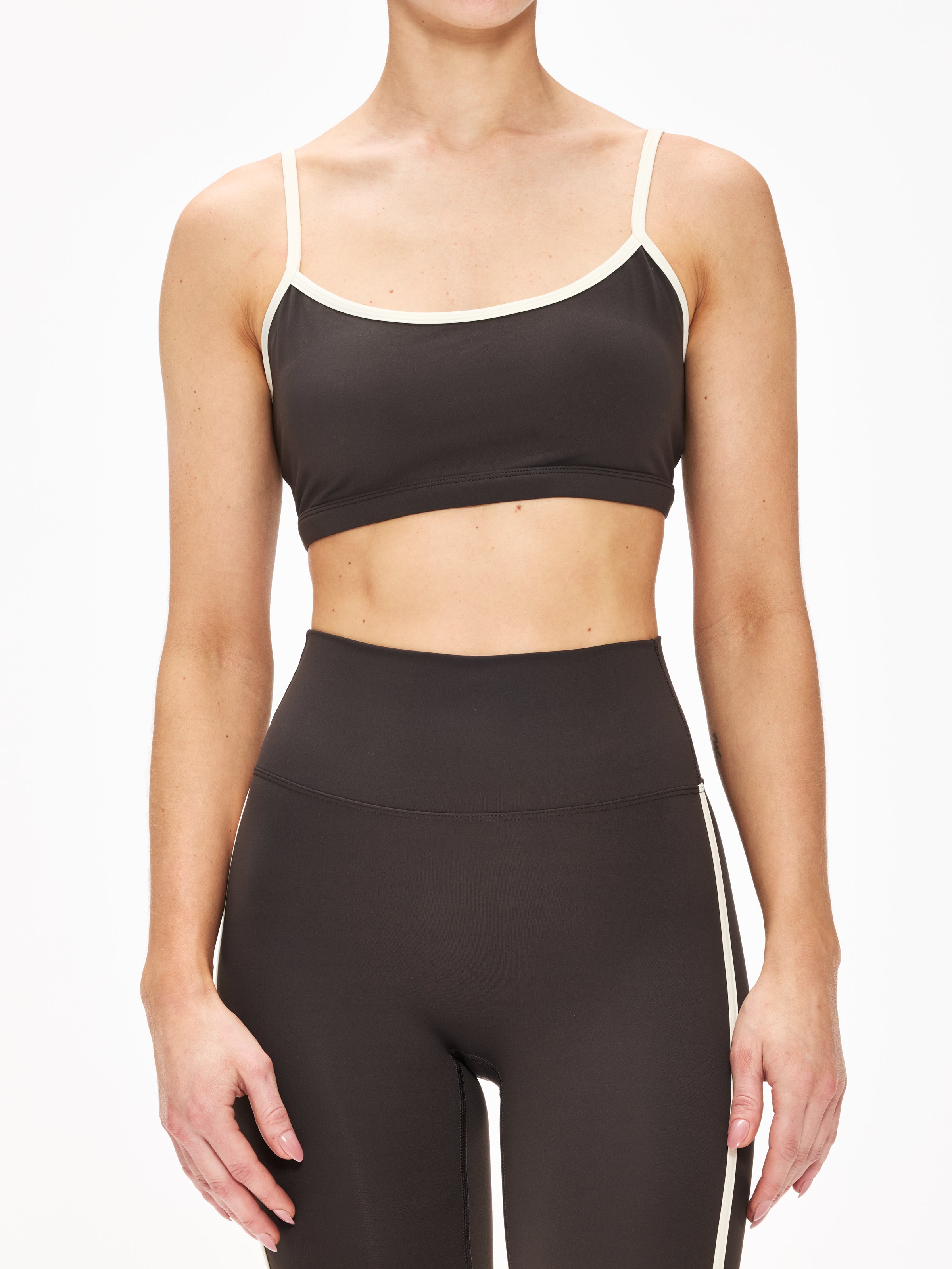 Adanola Ultimate Contrast Strap Scoop Bra - Women's Sports Bra for Yoga, Running & Gym Workouts - High Support Comfortable Activewear