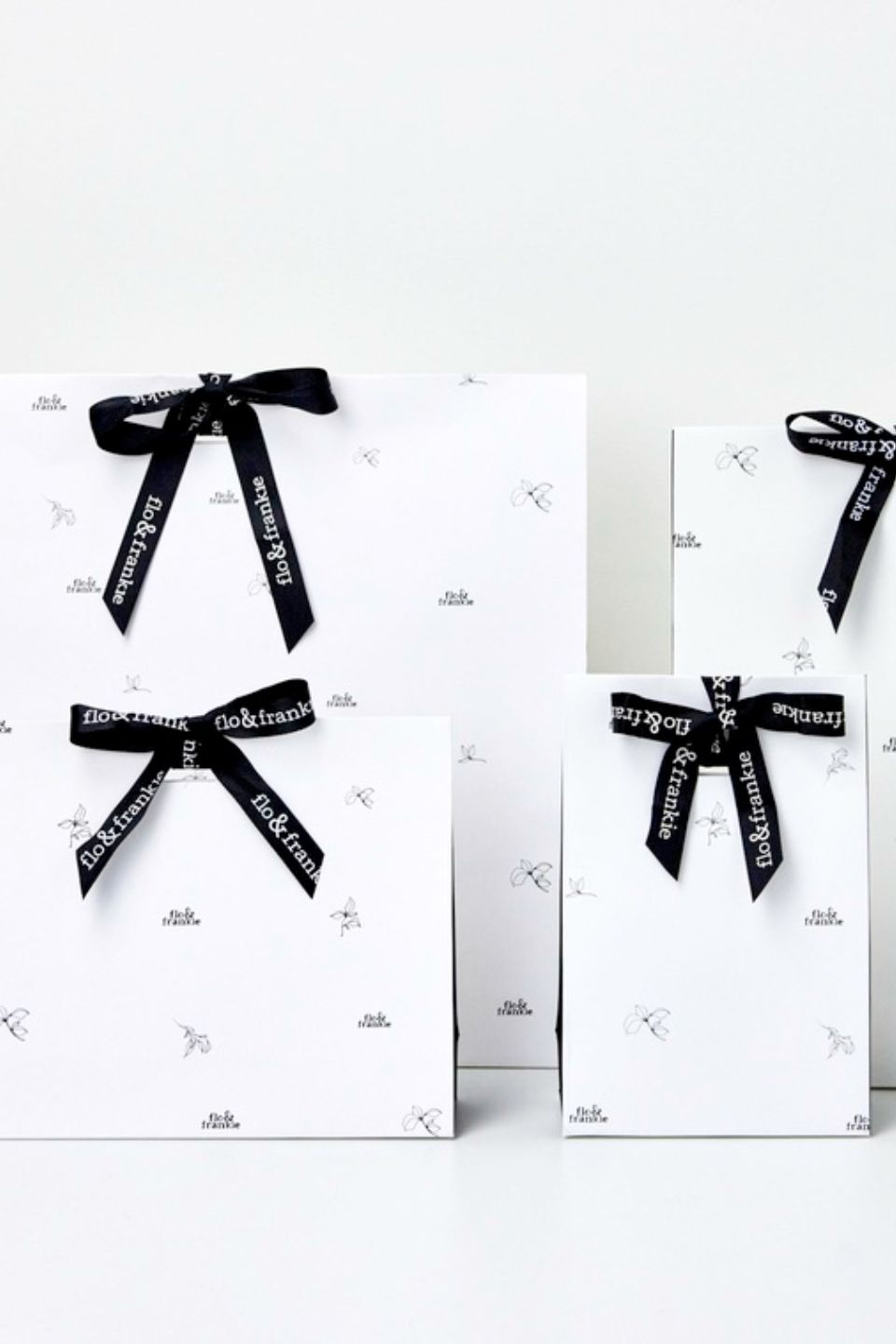 Eco-Friendly Gift Wrap Set - Sustainable & Recyclable Wrapping Paper for Birthdays, Holidays & Special Occasions - Perfect for Christmas, Weddings & Corporate Gifting
