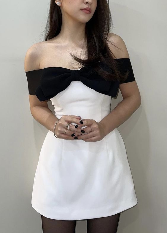 Elegant White Strapless Sheath Prom Dress for Homecoming, Birthday Party, and Special Occasions - Style J5431 | Perfect for Formal Events, Dances, and Evening Celebrations