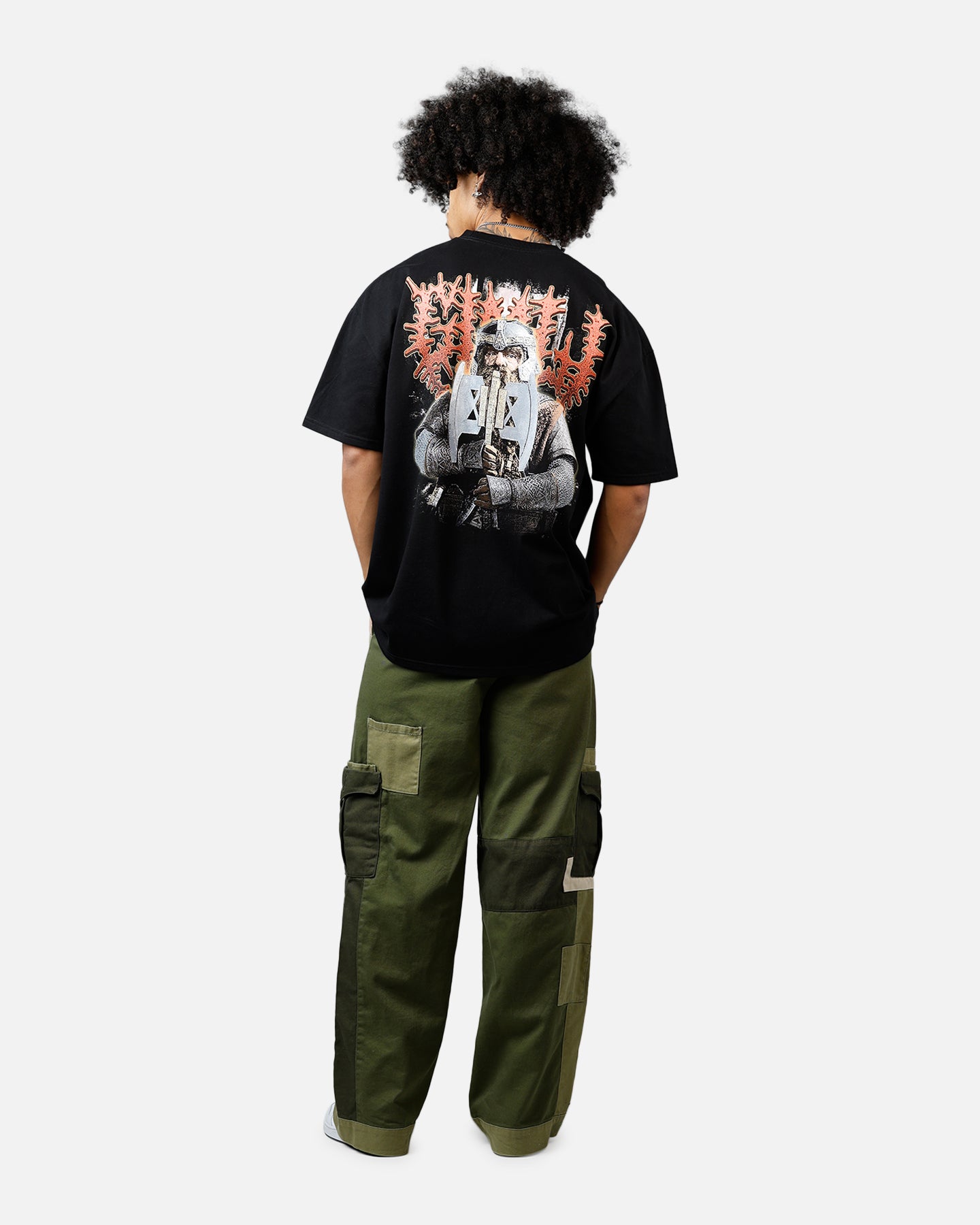 American Thrift The Lord of the Rings Gimli Heavyweight Cotton T-Shirt - Black | Officially Licensed LOTR Merchandise for Fans & Collectors | Perfect for Cosplay, Movie Nights & Fantasy Conventions