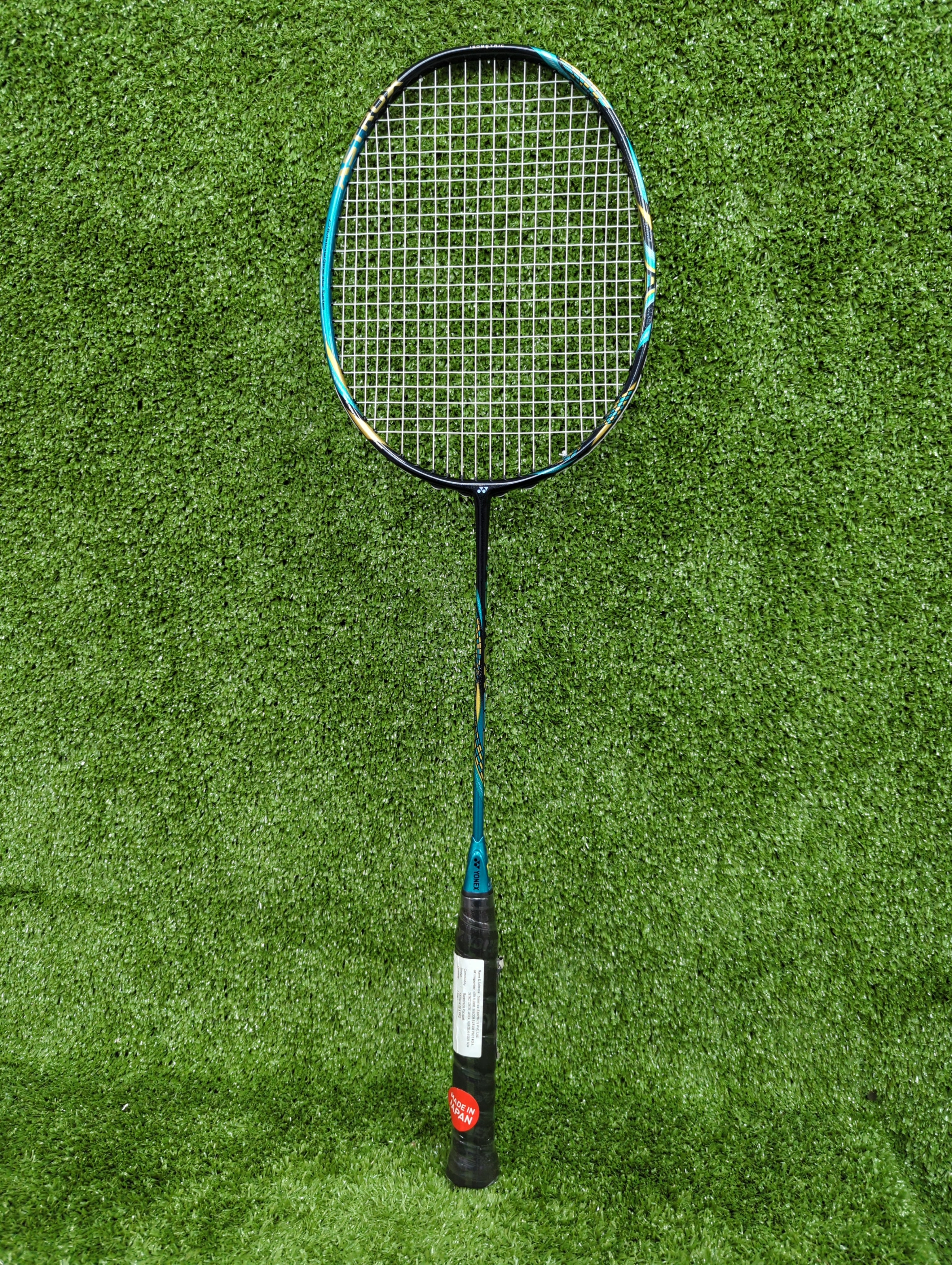 Yonex Astrox 88S Pro Teal/Black Badminton Racket - Pre-Strung High Performance Racquet for Advanced Players | Made in Japan | Perfect for Competitive Tournaments & Training Sessions
