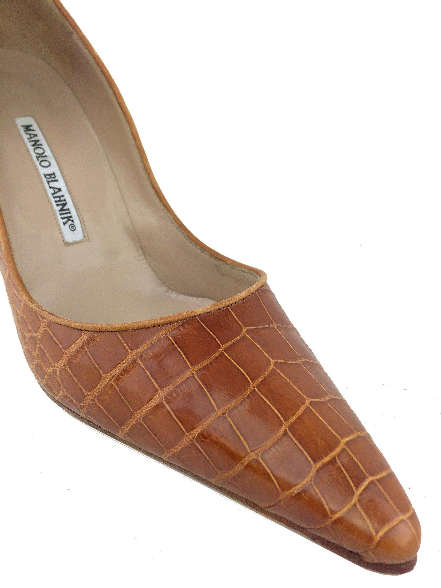 Manolo Blahnik BB Crocodile Leather Pumps Women's Size 8.5 - Elegant High Heels for Wedding, Party & Evening Events