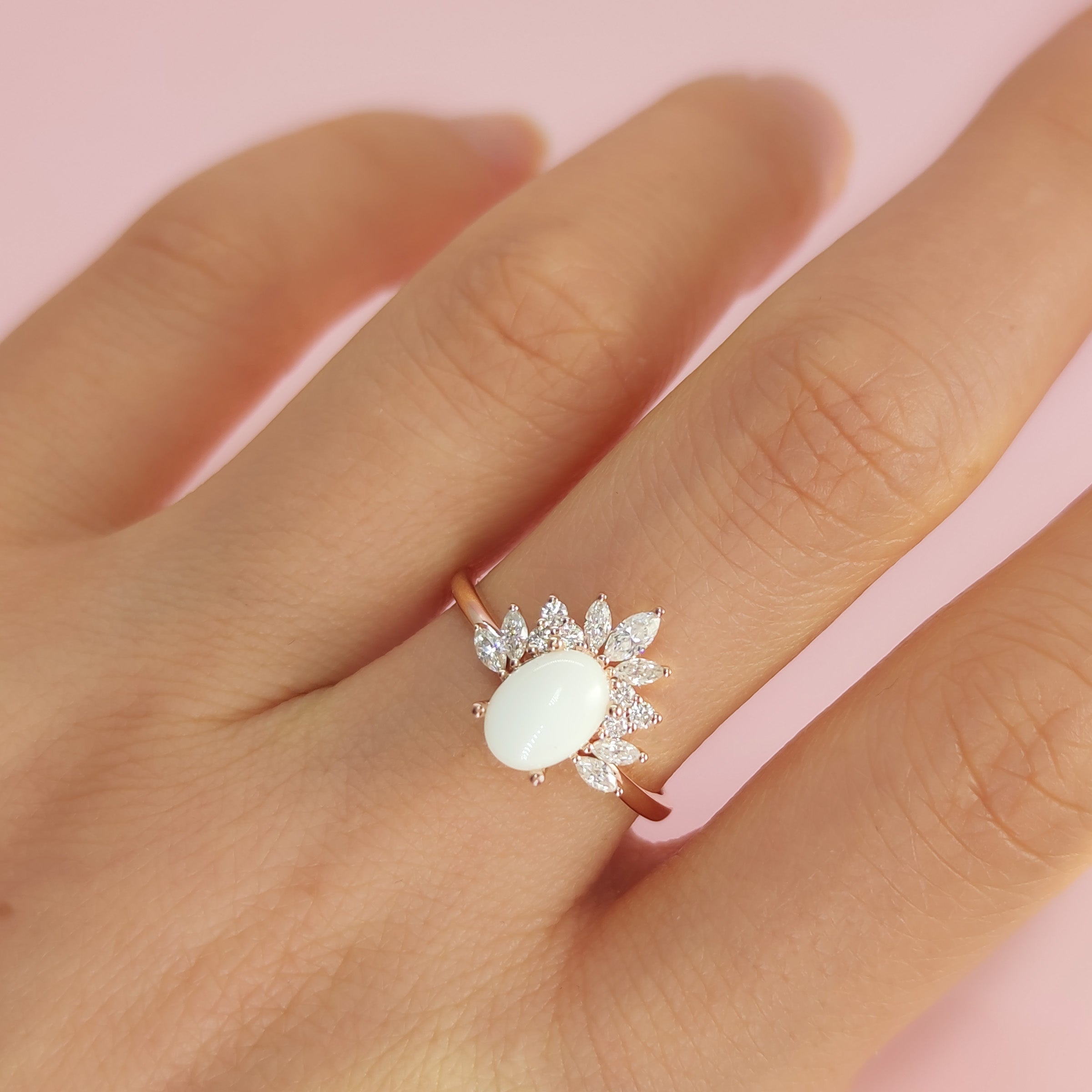 Radiant Crown Breastmilk Ring - Elegant Keepsake Jewelry for Moms | Perfect for Breastfeeding Mothers, Baby Showers & Mother's Day Gifts