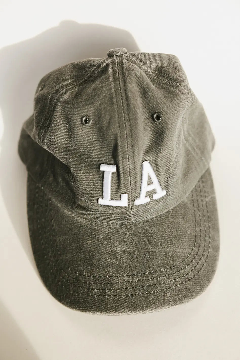 LA Baseball Cap in Grey - Stylish Adjustable Dad Hat for Men & Women - Perfect for Sports, Outdoor Activities & Casual Wear