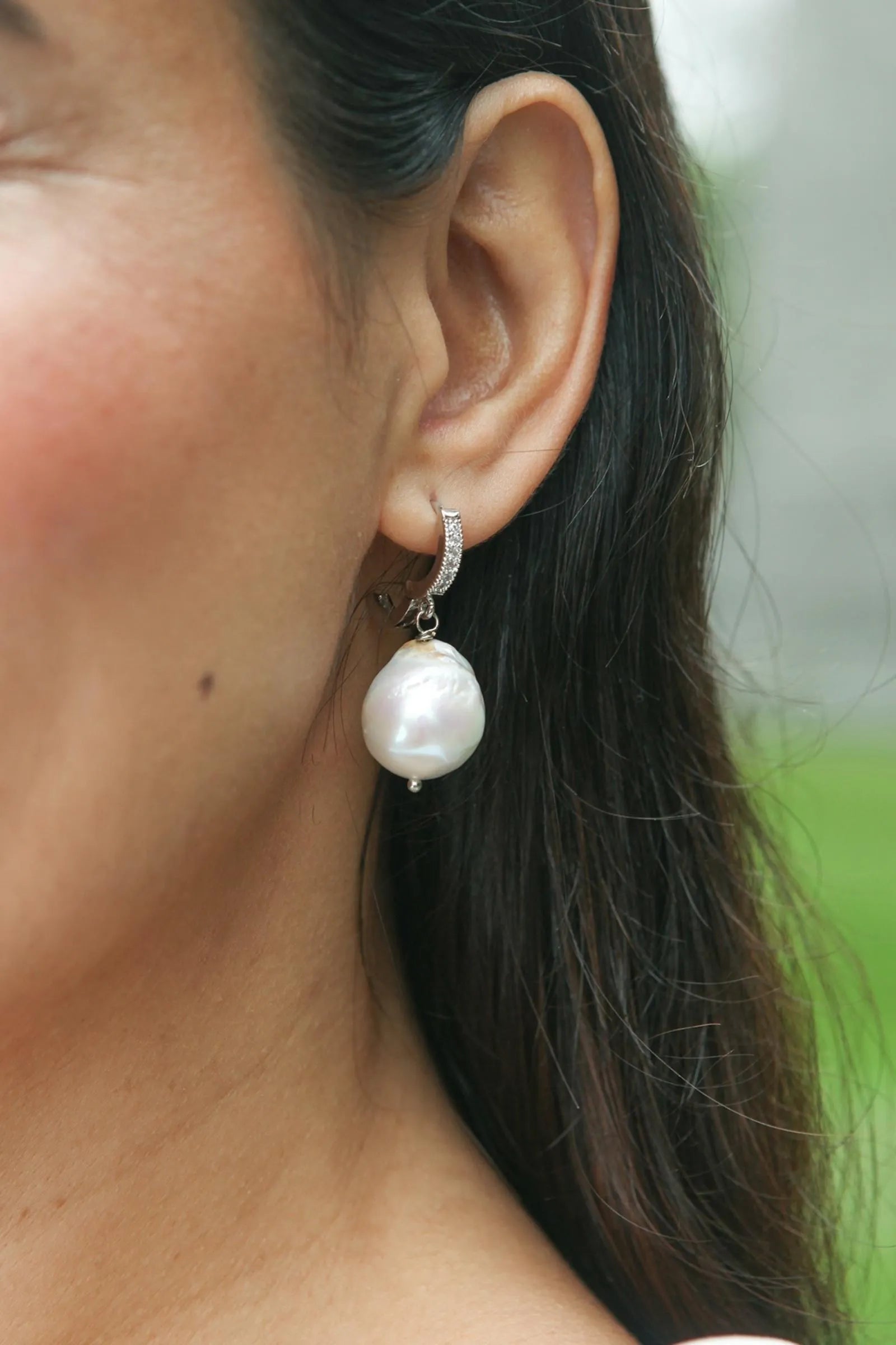 Elegant Baroque Style Earrings for Women - Vintage Gold Dangle Earrings for Parties, Weddings & Special Occasions