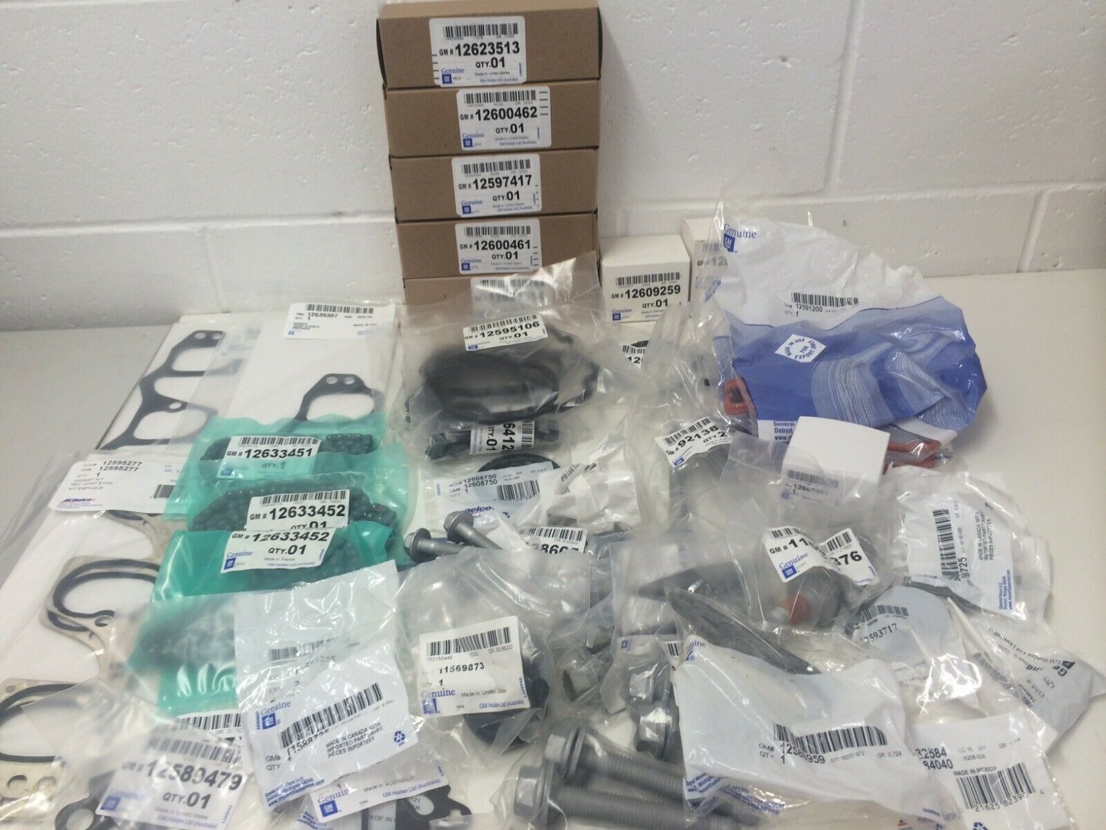Genuine Holden Commodore VZ WL V6 Timing Chain Rebuild Kit - Complete Engine Repair Kit for Smooth Performance - Perfect for DIY Mechanics & Professional Auto Shops
