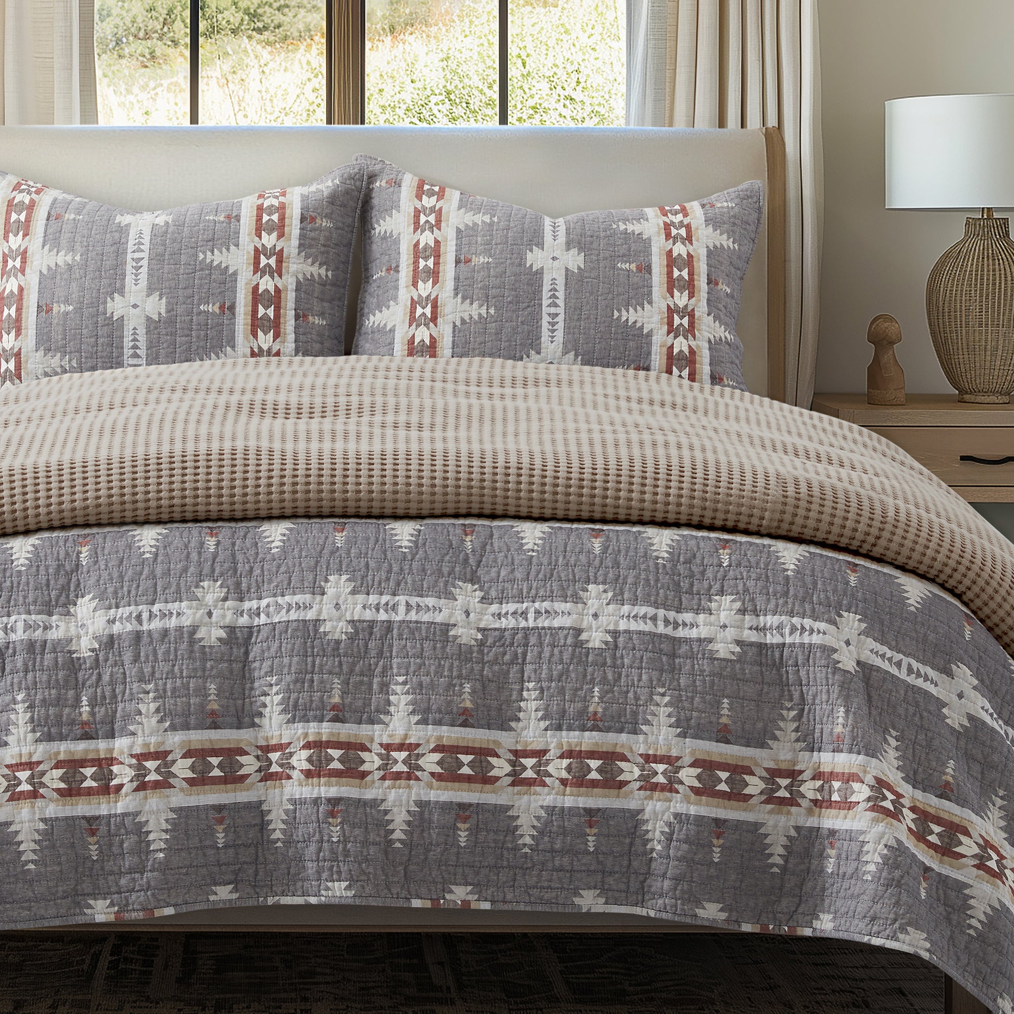 Premium Corrales Quilt Set - Soft Bedding Collection for Queen/King Size Beds - Breathable Cotton Comforter with Stylish Western Design - Perfect for Cozy Bedrooms, Guest Rooms & Ranch Style Homes