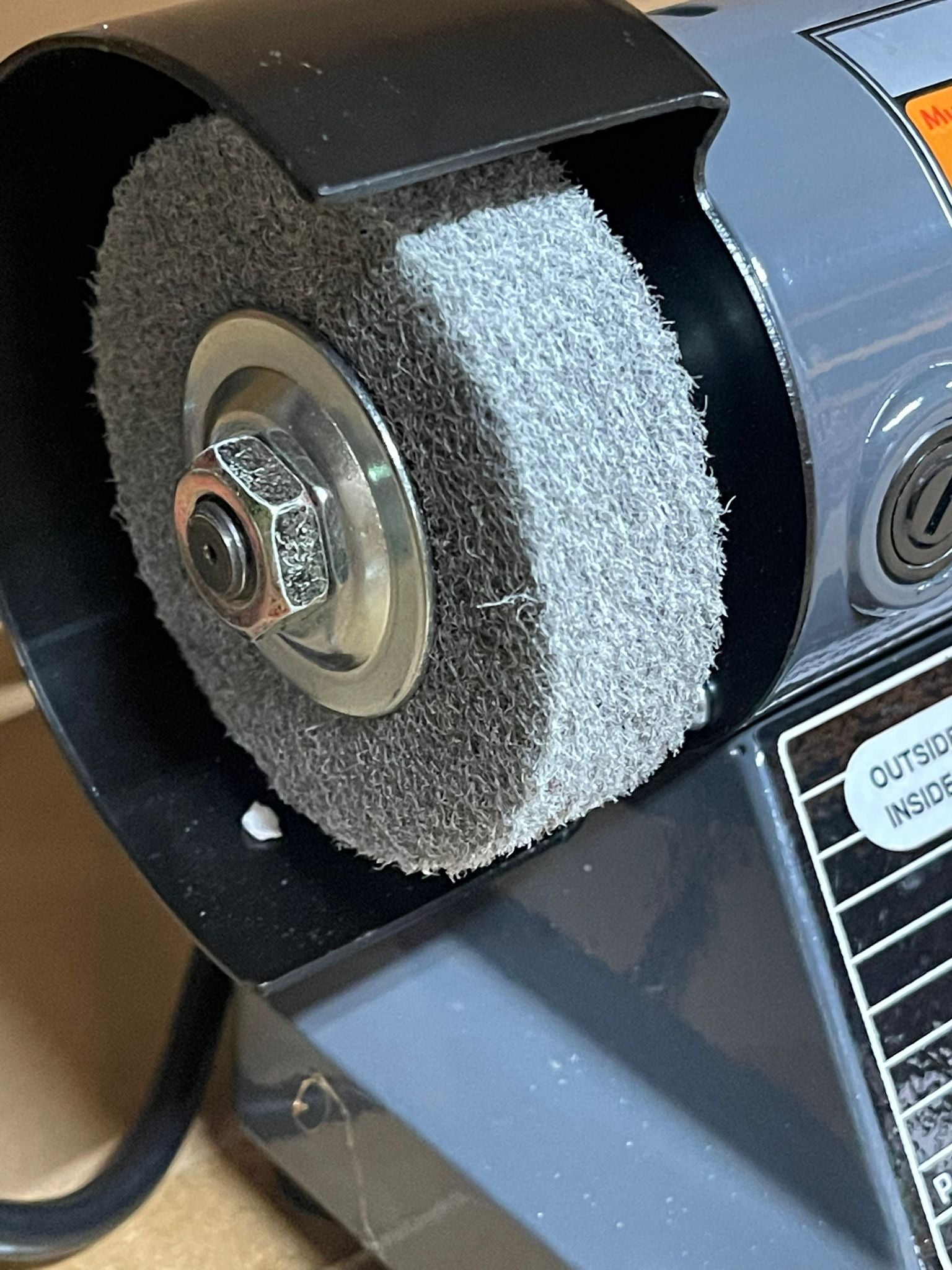 200W Mini Bench Grinder with 3 Grinding Wheels - Aiko BG MD75M for Metal Polishing, Sharpening & DIY Projects