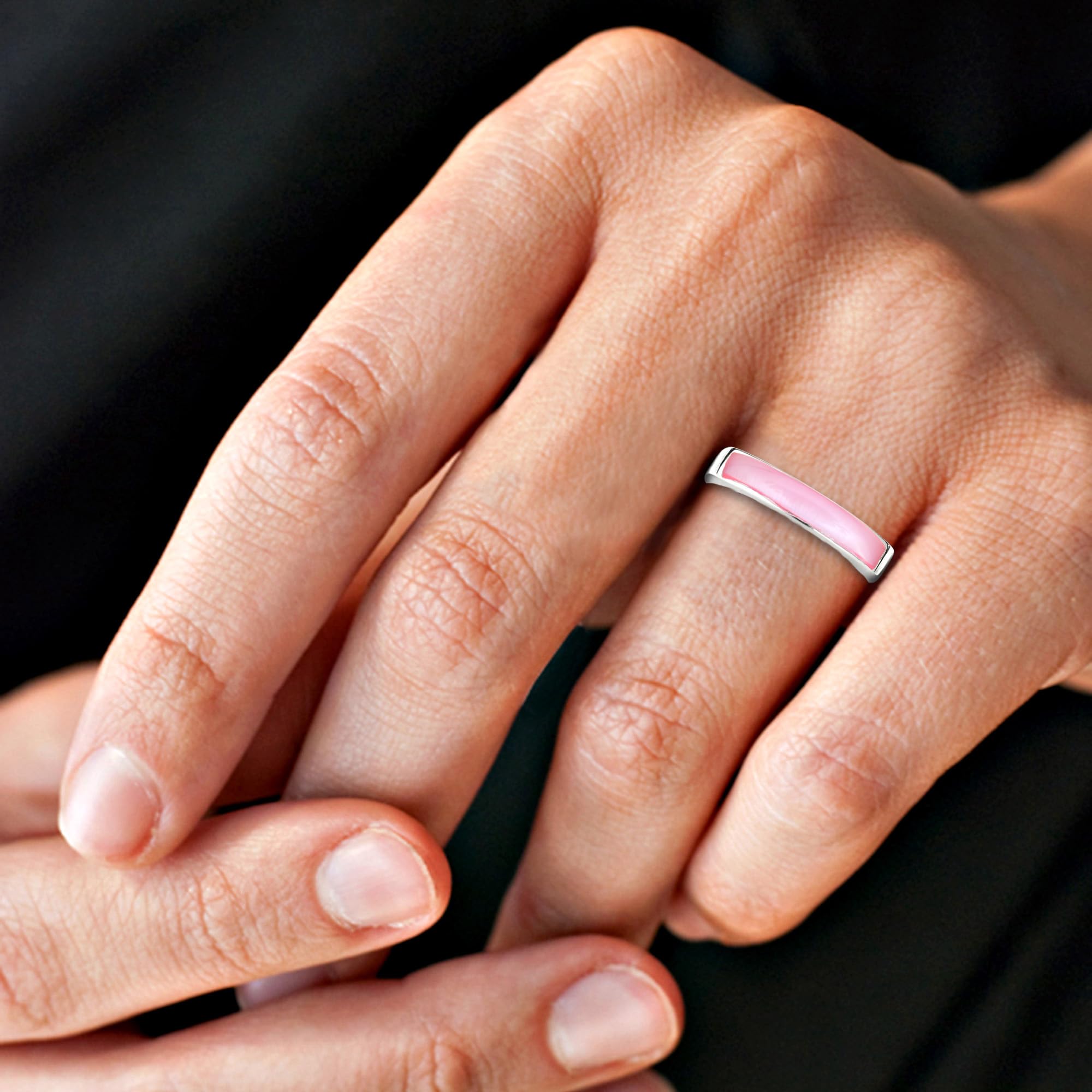 AeraVida .925 Sterling Silver Ring for Women - Pink Mother of Pearl Inlay Rectangular Bar Ring | Classic Wedding Band, Everyday Casual Jewelry | Comfort Fit Sizes 6-10 | Perfect Gift for Daughter, Wife, Mom | Ideal for Anniversaries, Birthdays & Special Occasions