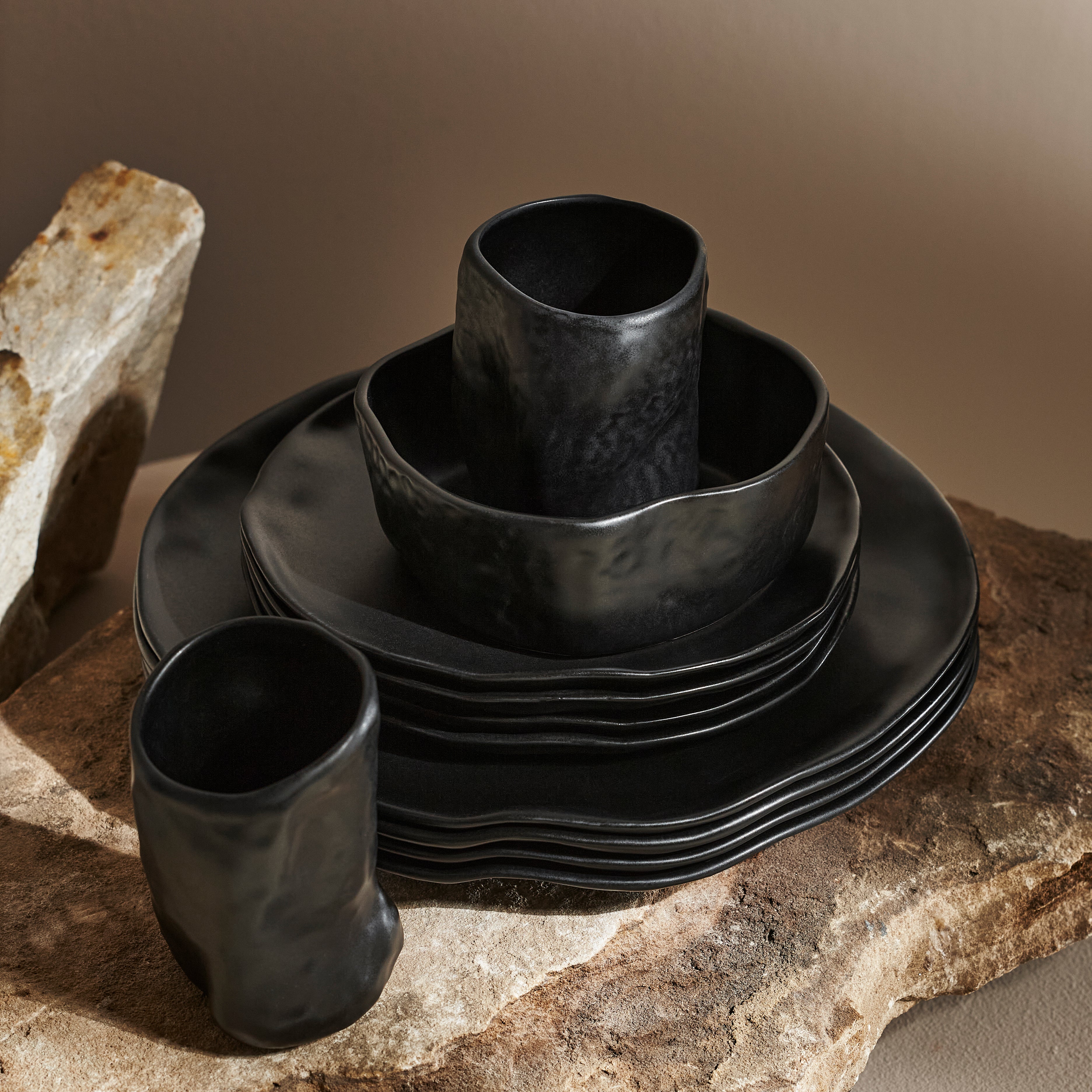 Premium Atik Stoneware Dinnerware Set - Elegant Black Porcelain Plates, Bowls & Mugs - Durable Ceramic Dinnerware for Everyday Use & Formal Dining