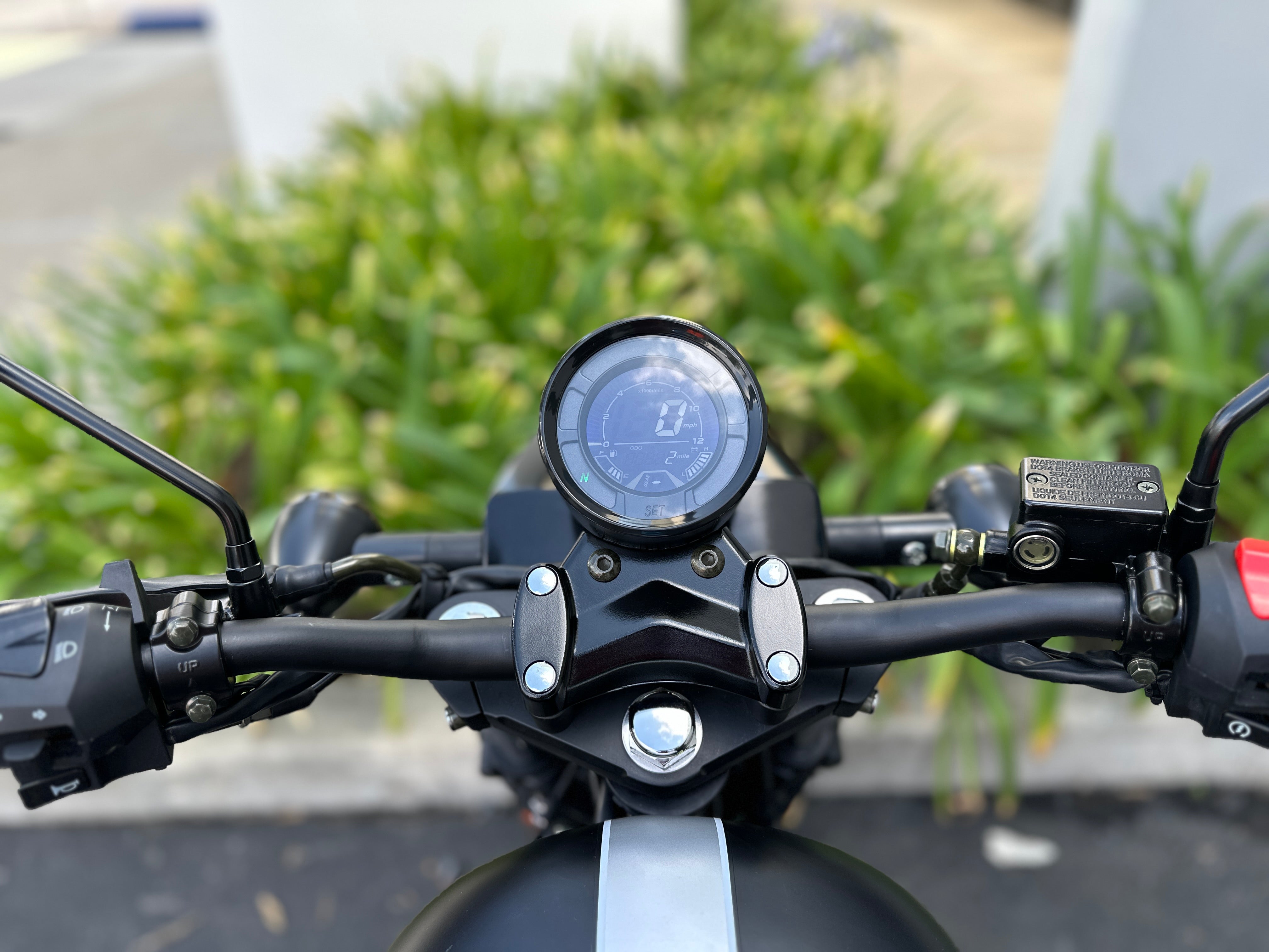 Venom Ghost 250cc Chopper Motorcycle - 5 Speed Manual Transmission - Matte Black Finish - Cruiser Bike for Urban Commuting & Weekend Rides