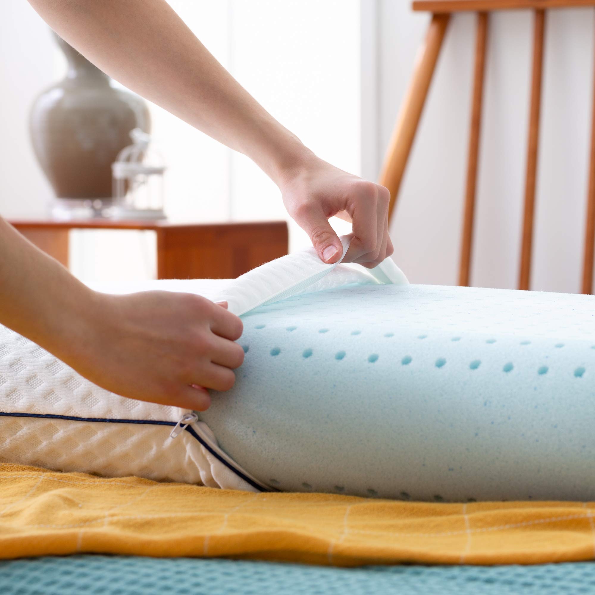 LINENSPA Ventilated Gel Memory Foam Pillow - Queen Size Cooling Pillow for Neck Support - Ideal for Side, Back & Stomach Sleepers - Blue & White - Perfect for Hot Sleepers & Pain Relief