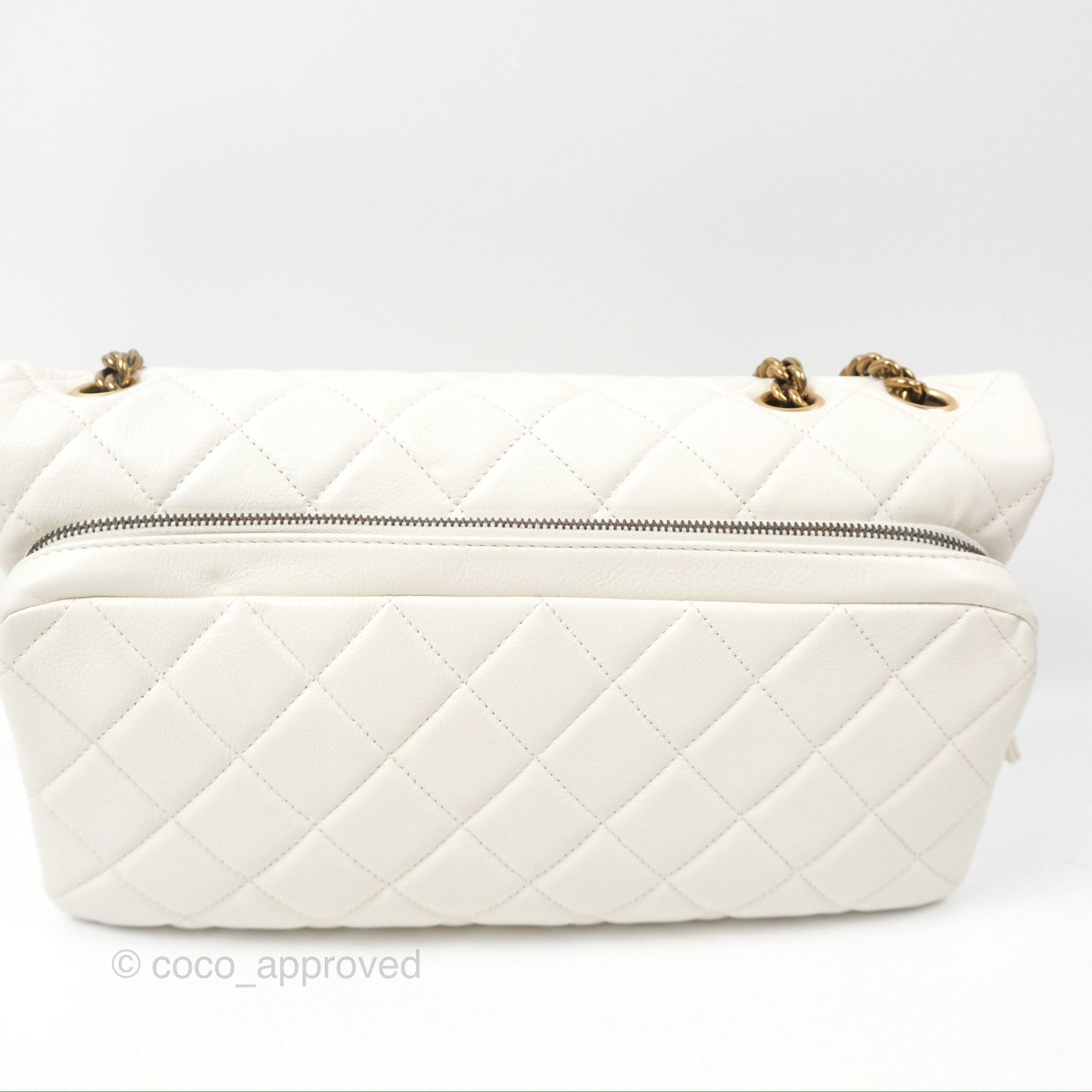 Chanel CC Crown Flap Bag in White Calfskin with Antique Gold Hardware - Luxury Crossbody Purse for Women, Perfect for Evening Events & Date Nights