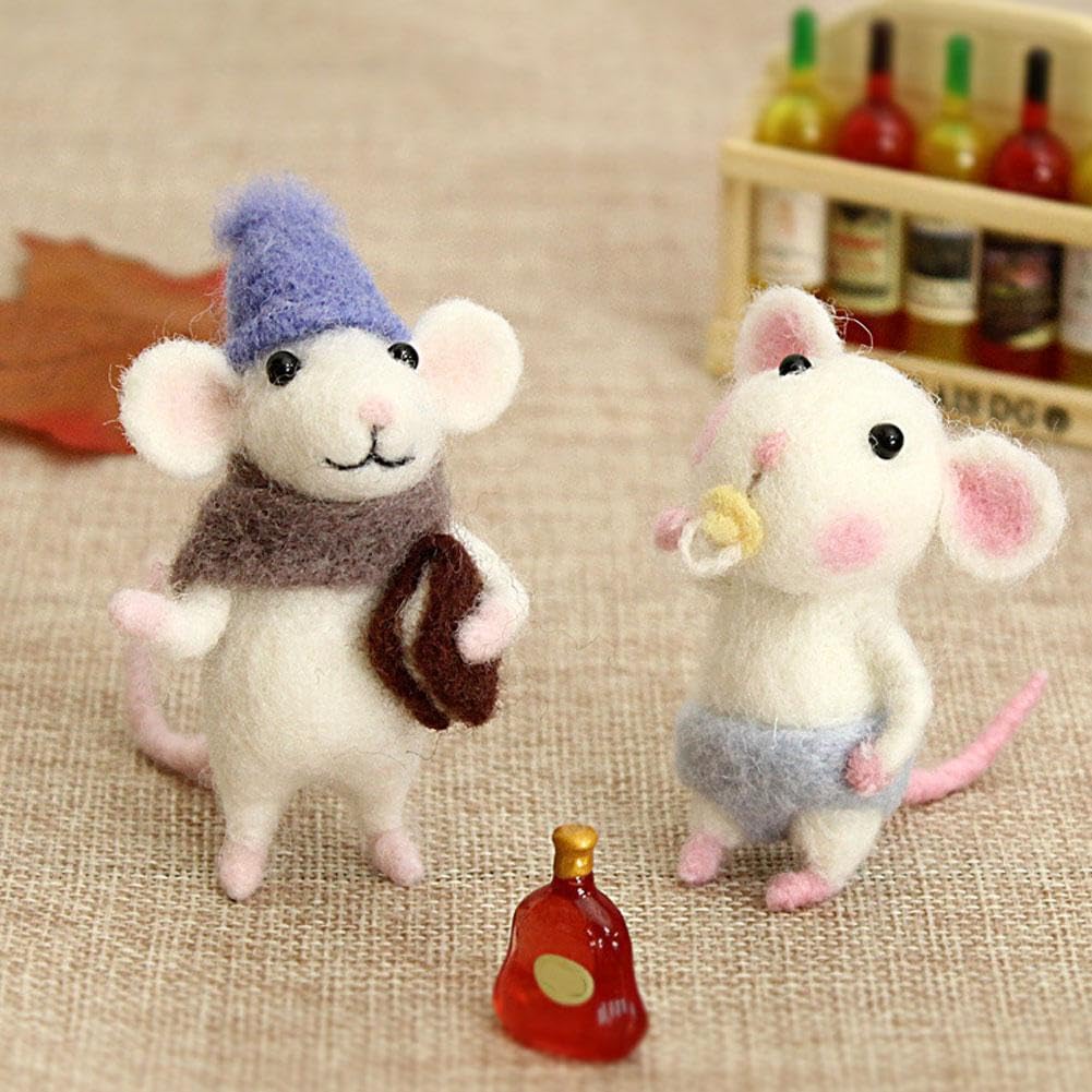 DIY Needle Felting Kit for Beginners - Unfinished Felted Mouse Christmas Decorations, Handmade Wool Felt Mouse Craft for Holiday Desktop Decor | Perfect for Christmas Gifts, Home Decor & Craft Lovers