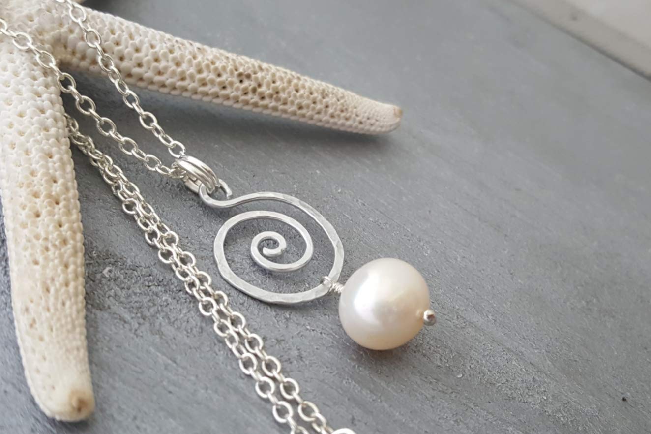 Handmade Hawaiian Pearl Necklace for Women - Beach Jewelry & Birthday Gift