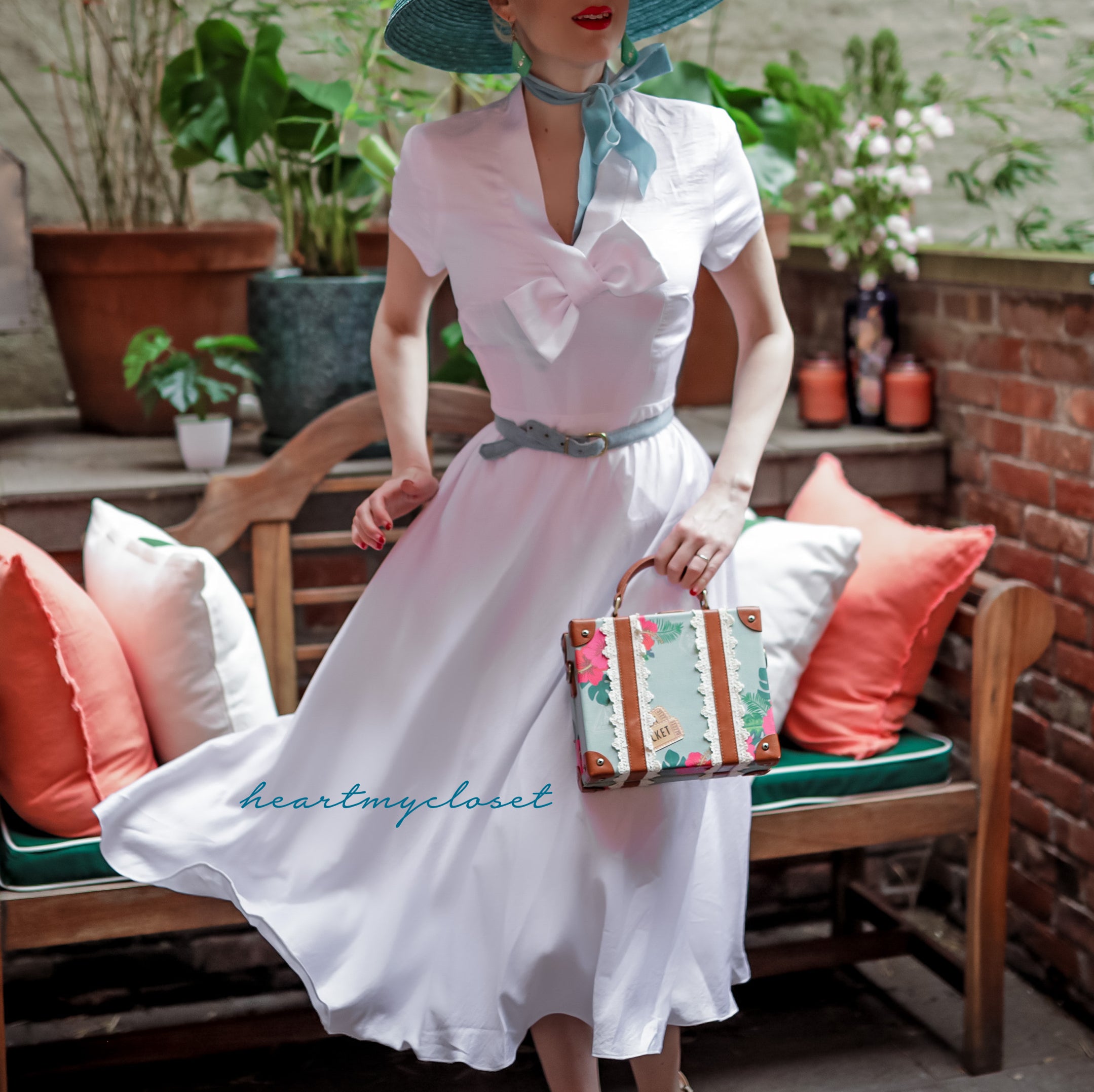 Vintage Marilyn Monroe Style Crepe Satin Dress with Bow - 1950s Inspired Retro Cocktail Dress for Parties, Weddings & Special Occasions