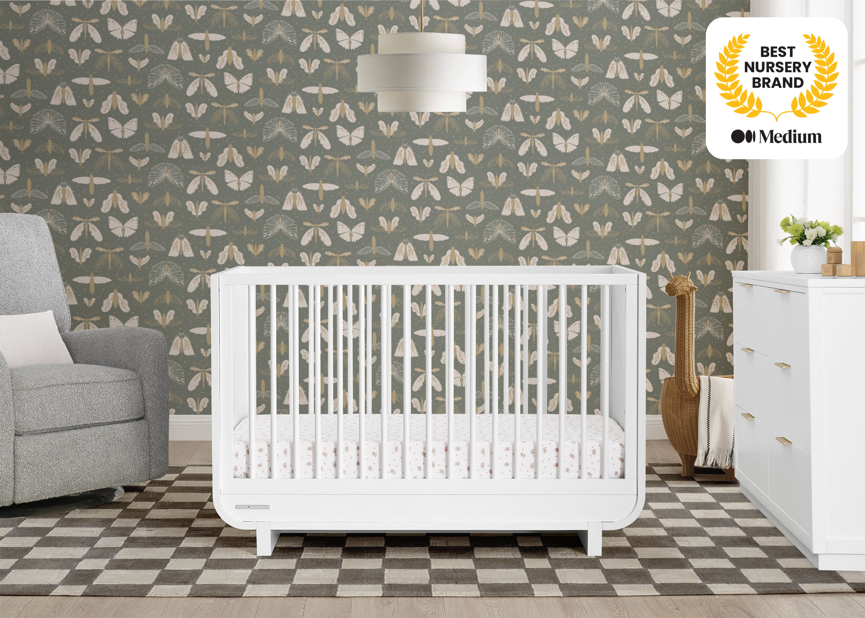 Rhodes 4-in-1 Convertible Baby Crib - Toddler Bed, Daybed & Full-Size Bed - Safe & Stylish Nursery Furniture for Newborn to Adult - Perfect for Baby Rooms, Daycare Centers & Guest Bedrooms