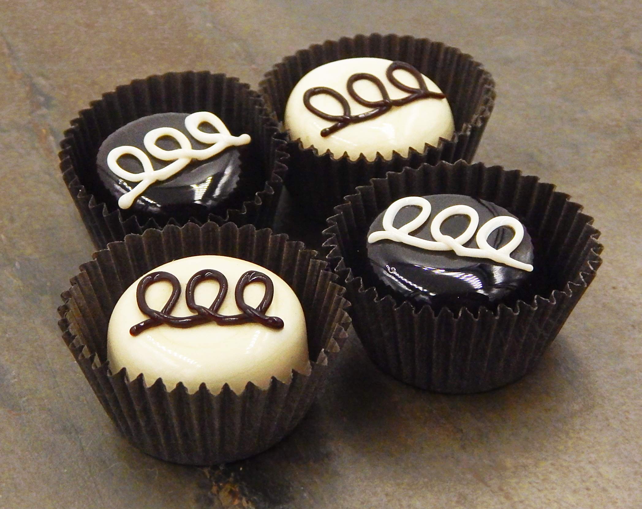 Handmade Art Glass Candy Treat - Chocolate & Vanilla Flavor | Perfect for Party Favors, Gift Boxes & Home Decor