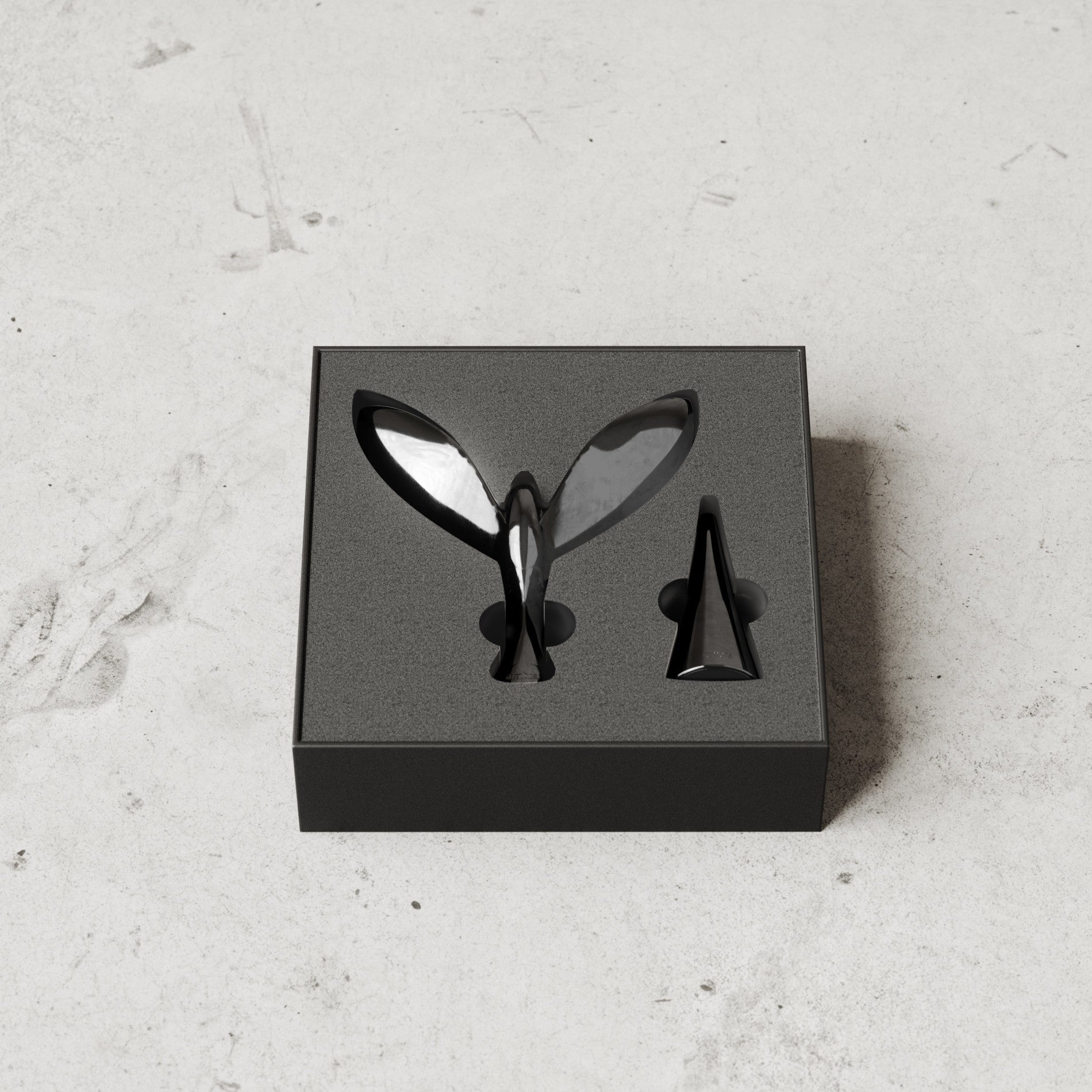 Limited Edition Tipsy Bottle Opener - Unique Bar Accessory & Gift Box Set for Beer, Wine & Champagne - Perfect for Parties, Weddings & Housewarming Gifts