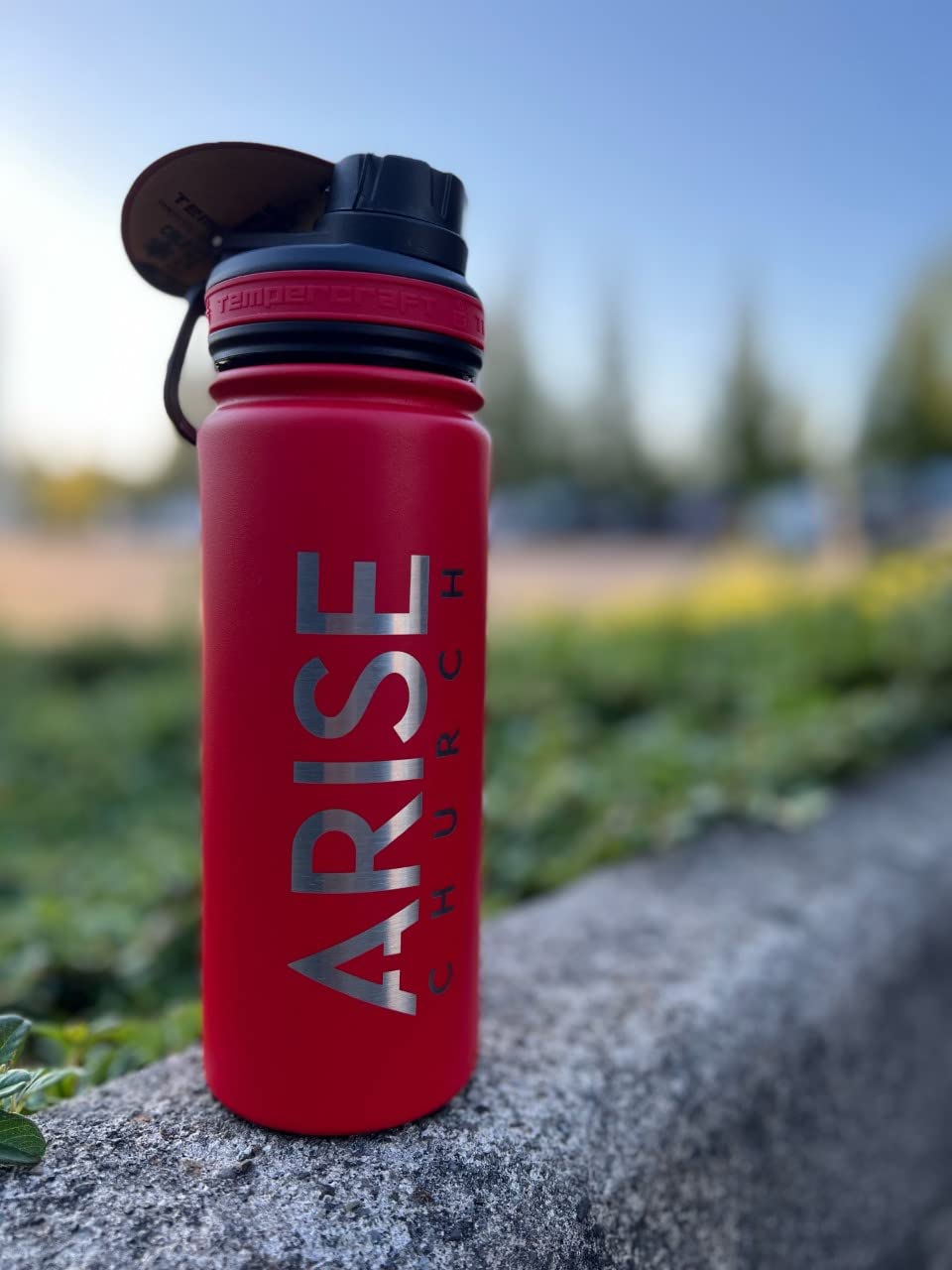 18 oz Vacuum Insulated Stainless Steel Sport Water Bottle - Double-Walled, Leak-Proof, Wide Mouth Design with Custom Laser Engraving Options | Perfect for Gym, Hiking, Camping & Outdoor Activities