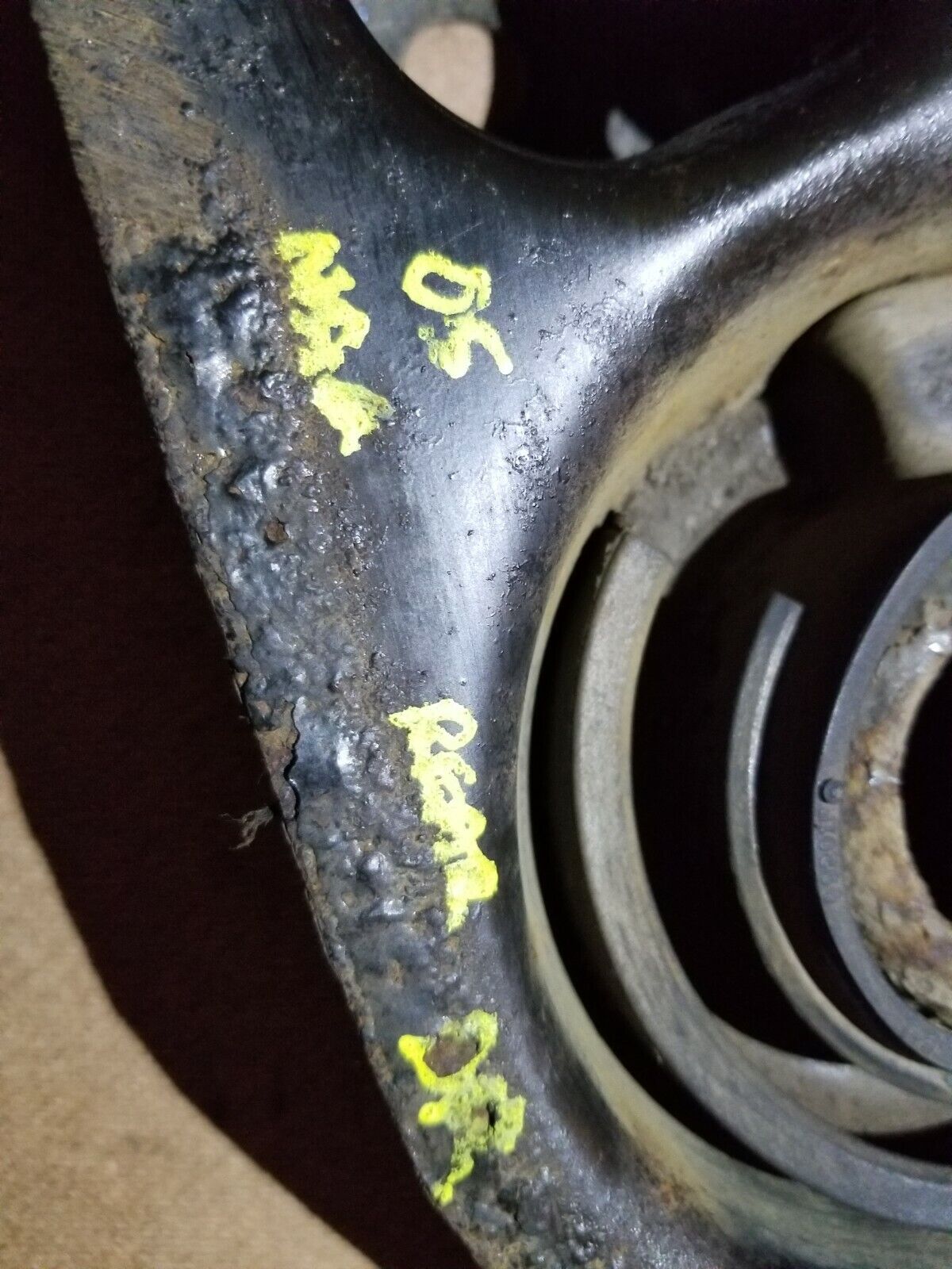 2005-2007 Dodge Magnum 5.7L V8 Rear Left Lower Control Arm - Driver Side OEM Replacement Part - Perfect for Suspension Repair & Performance Upgrades