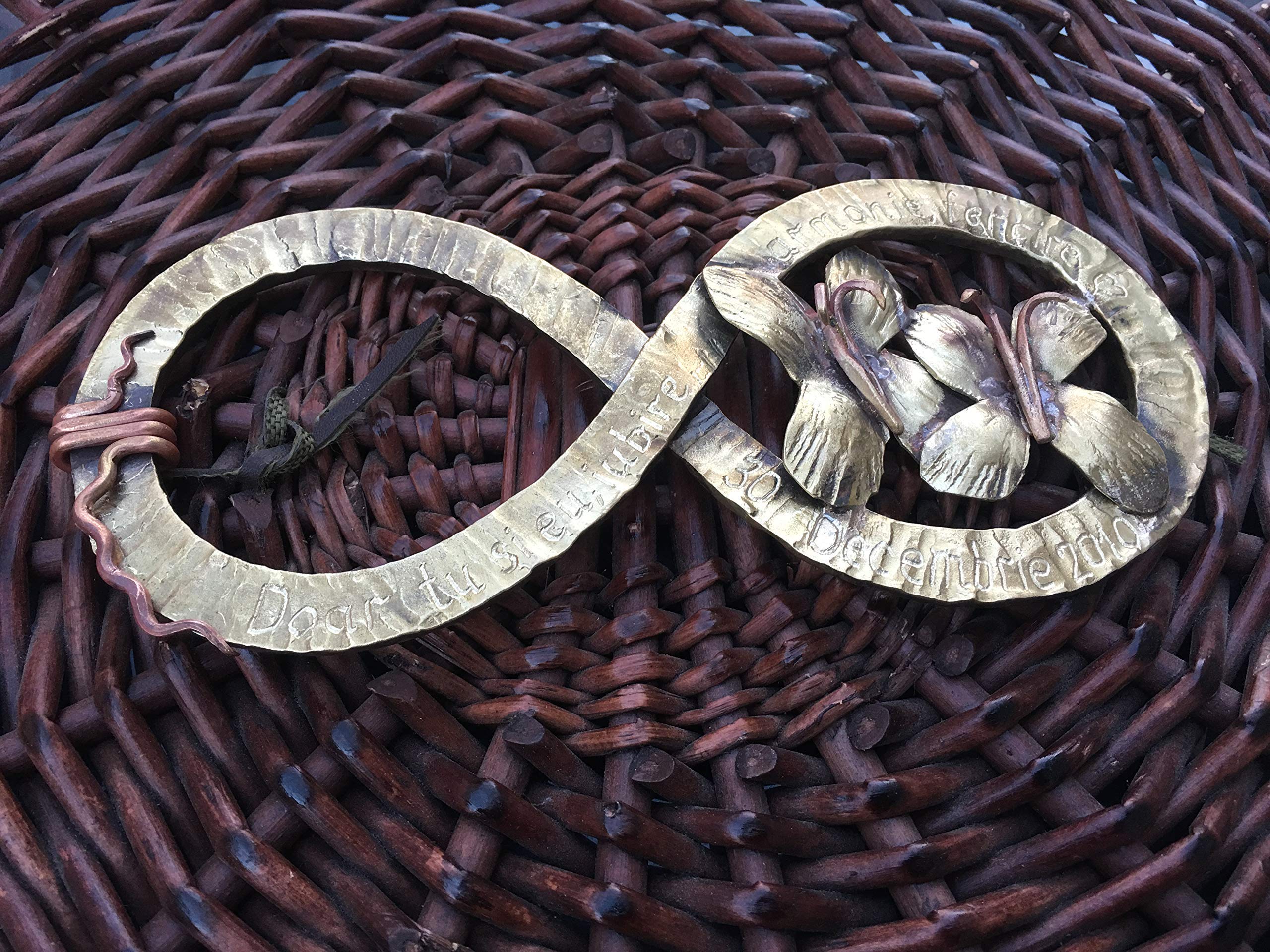Elegant Bronze Infinity Sign - Unique Bronze Gift for Her, 19th & 8th Anniversary Present - Romantic Home Decor for Couples & Special Occasions