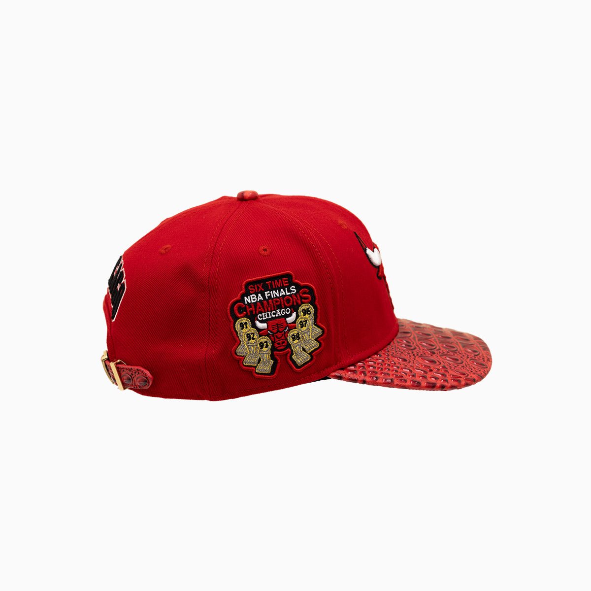 Chicago Bulls NBA Leather Visor Flat Brim Snapback Hat for Men - Official NBA Licensed Basketball Cap for Sports Fans, Streetwear & Casual Outfits