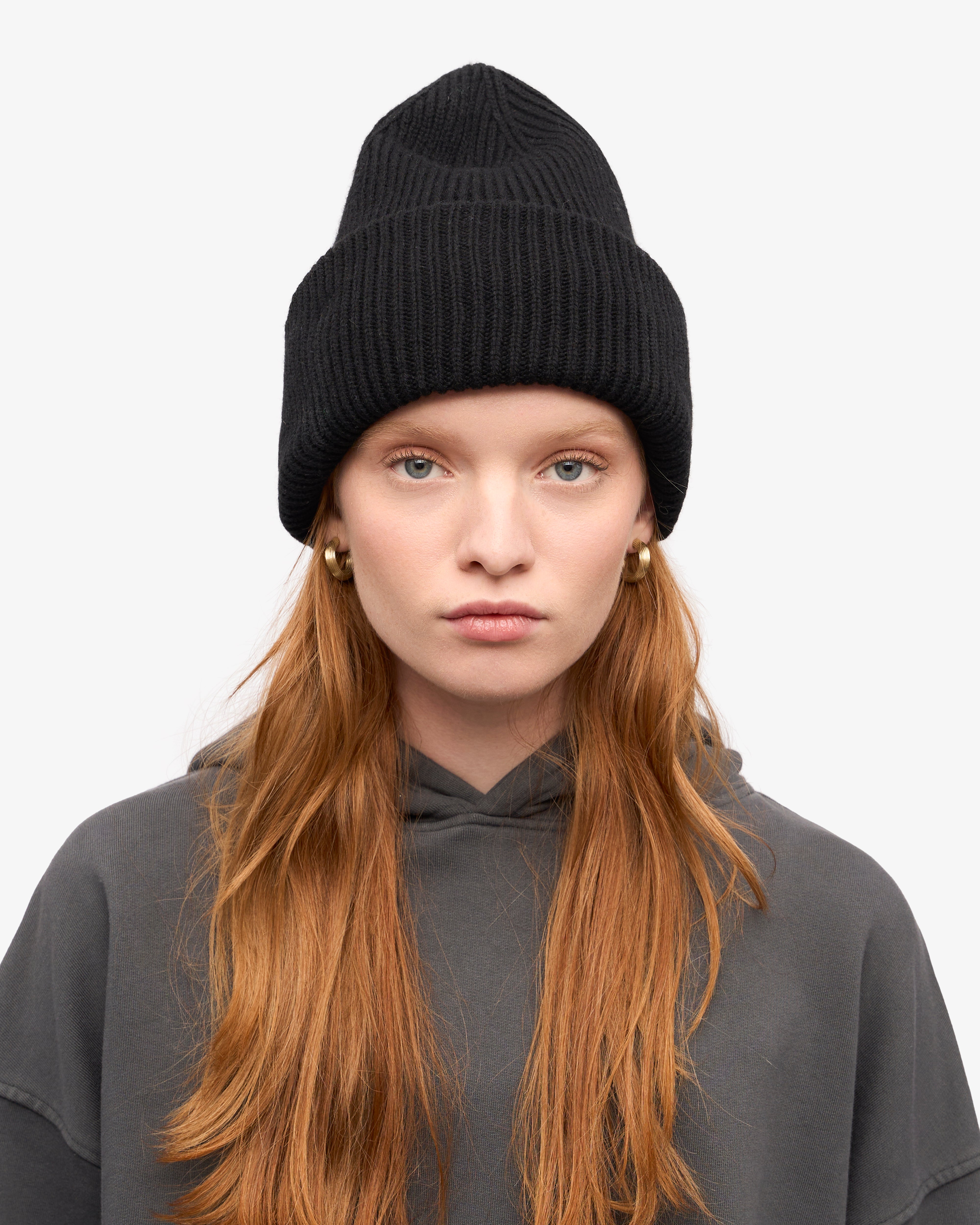 Premium Merino Wool Beanie Hat for Men & Women - Soft & Warm Winter Hat in Deep Black - Perfect for Skiing, Hiking & Outdoor Activities