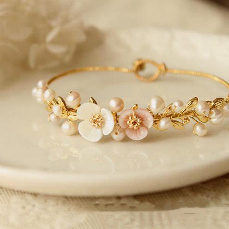 Handmade Natural Shell Carved Bracelet for Women - Boho Beach Jewelry, Perfect for Summer Vacations & Beach Weddings