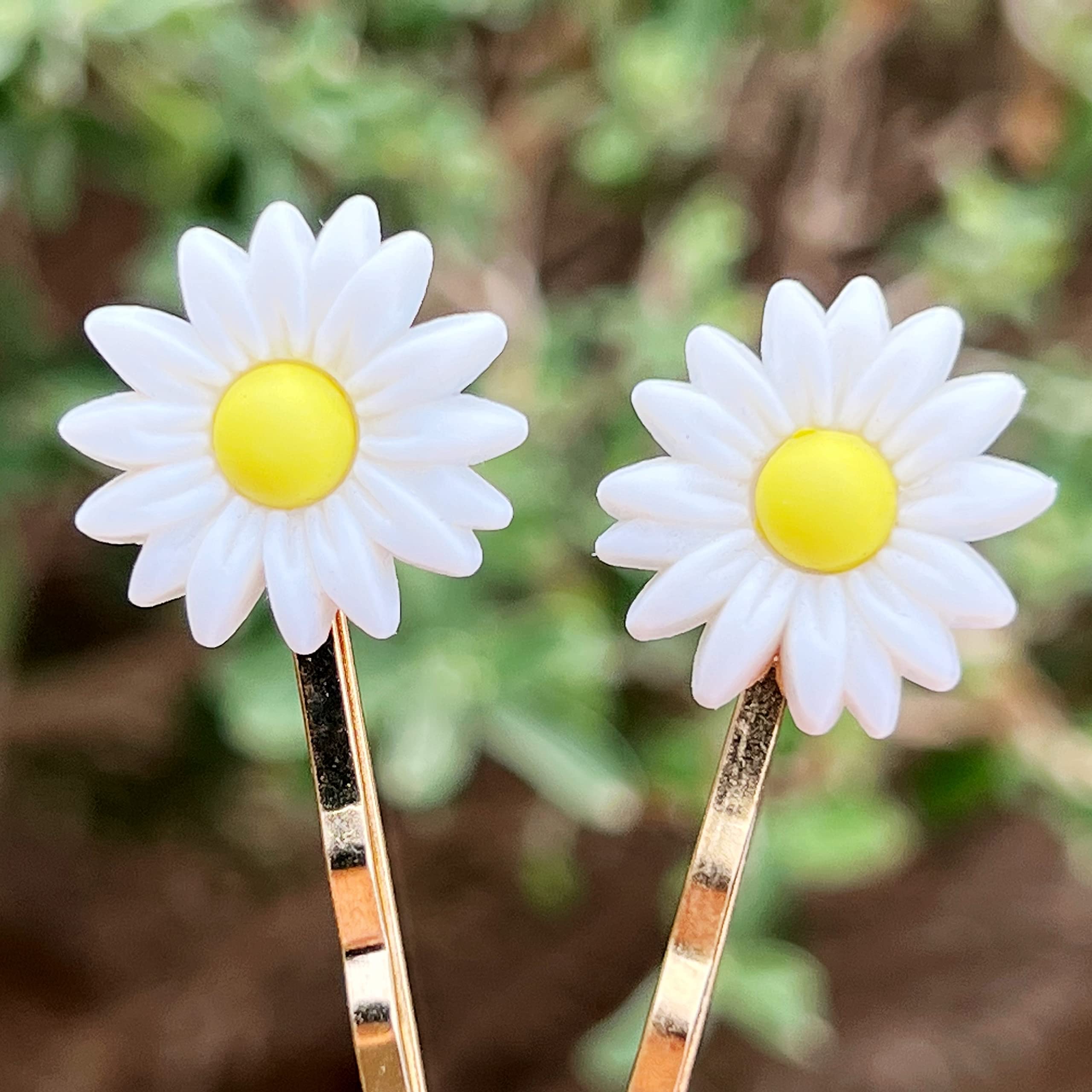 Daisy Hair Pins for Women - Floral Hair Clips, White Flower Hair Barrettes for Wedding, Boho Bobby Pins, Girls Hair Accessories - Perfect for Bridal, Prom, Party & Everyday Wear