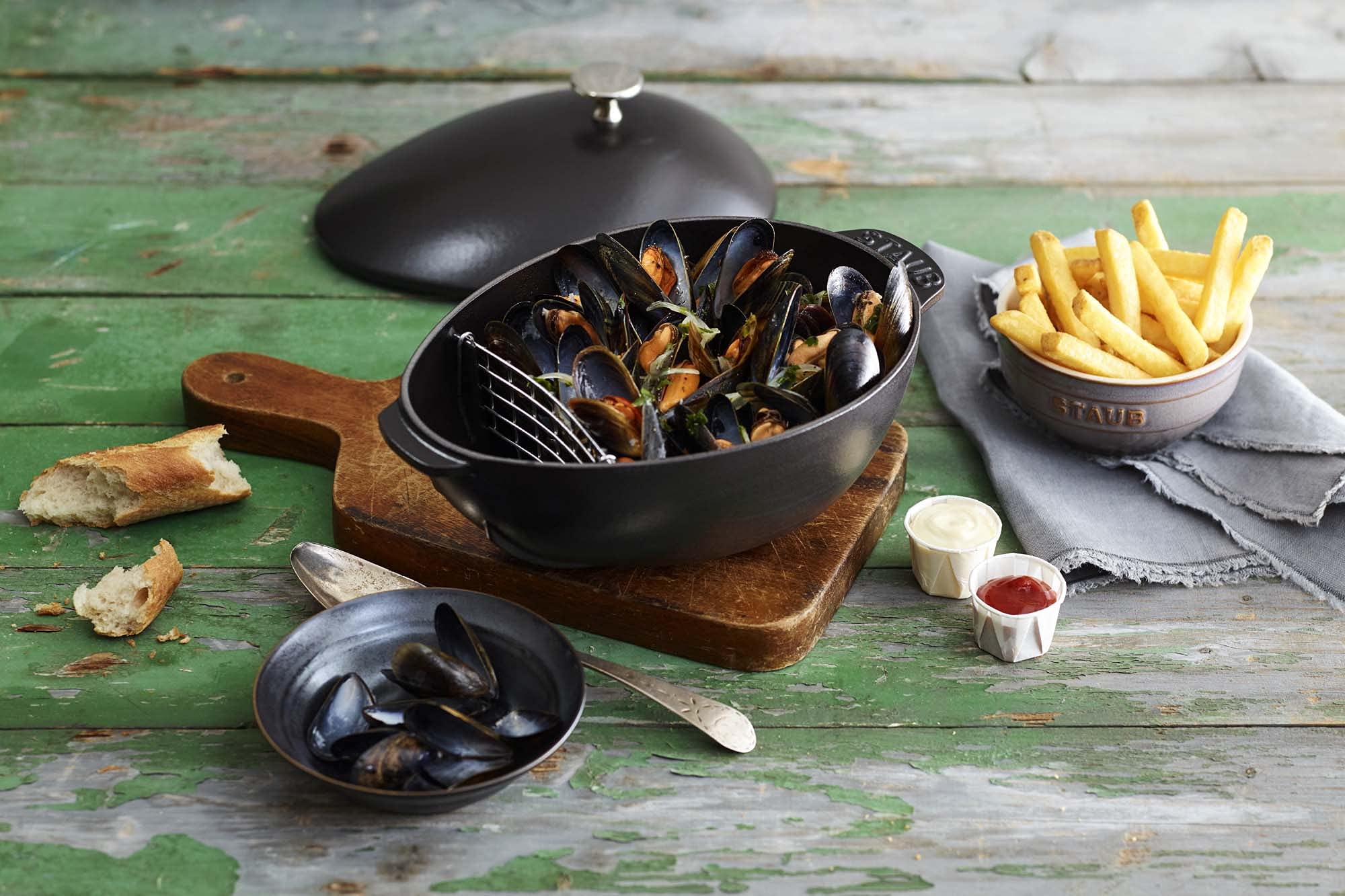 Staub 2-Quart Cast Iron Mussel Pot - Matte Black Enamel, Made in France | Perfect for Seafood Stews, Soups & One-Pot Meals