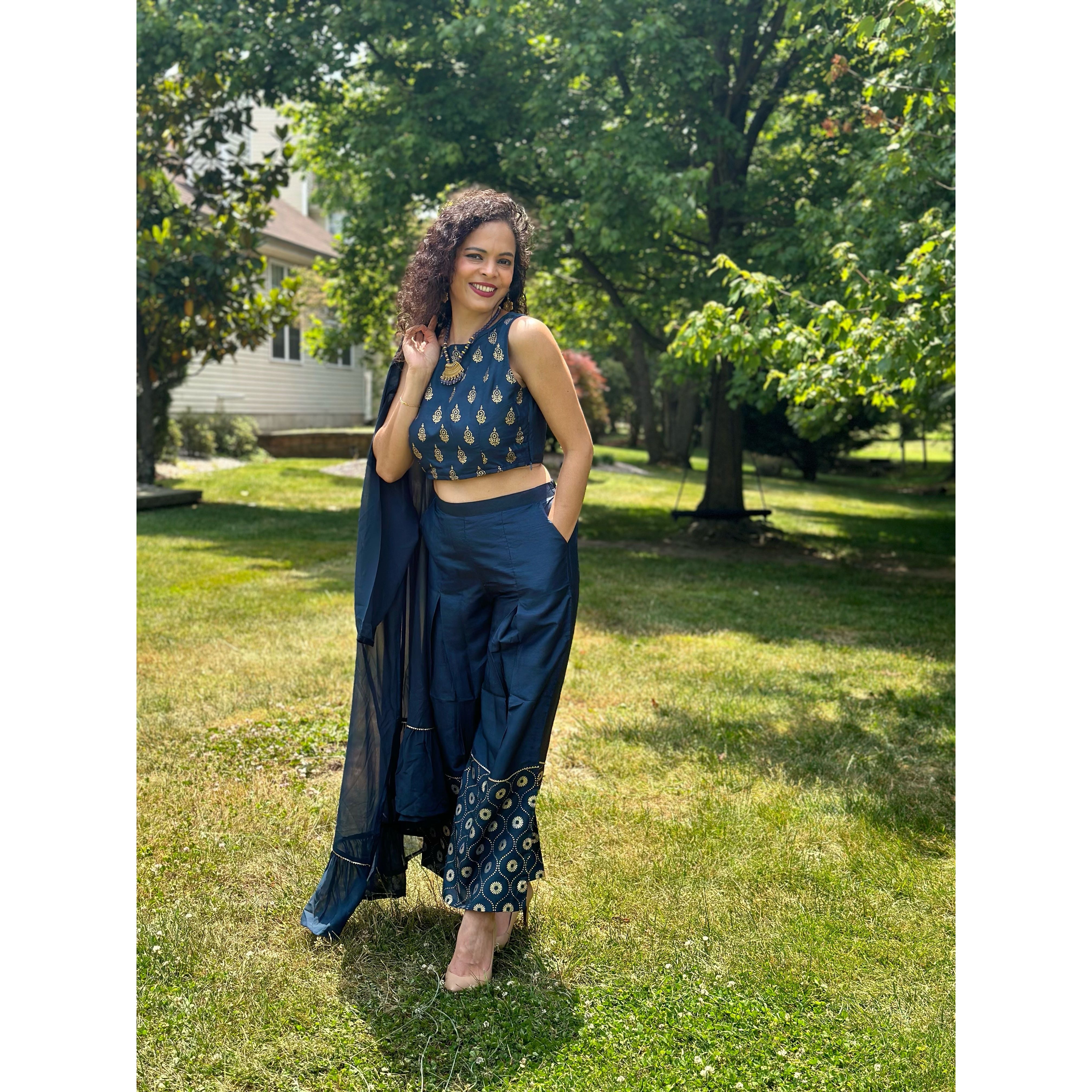 Stylish Women's 3-Piece Outfit Set - Flowy Palazzo Pants, Chic Crop Top & Fashionable Jacket | Casual Wear, Office Attire & Evening Occasions