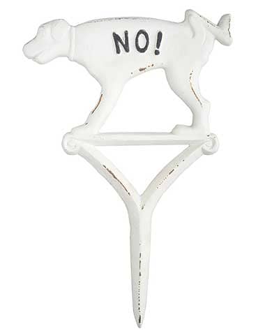 No Peeing Yard Sign - Durable Cast Iron Outdoor Dog Sign for Lawn & Garden - Funny & Rustic Home Decor for Pet Owners