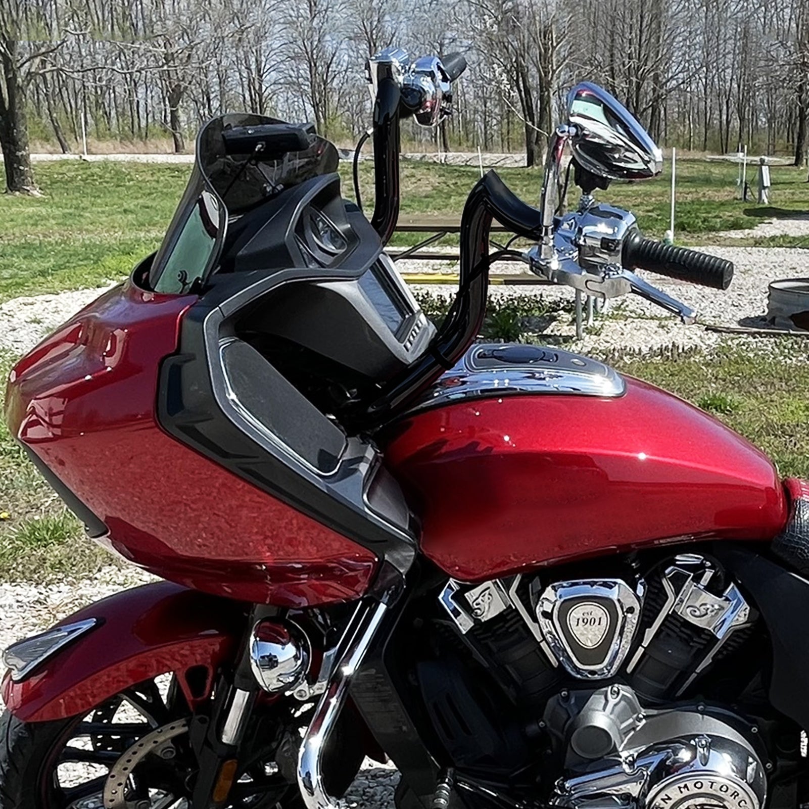 2020+ Indian Challenger Gloss Black Bagger Handlebar - 1.5 Inch Diameter, 14 Inch Rise | Premium Motorcycle Accessories for Comfortable Long-Distance Cruising