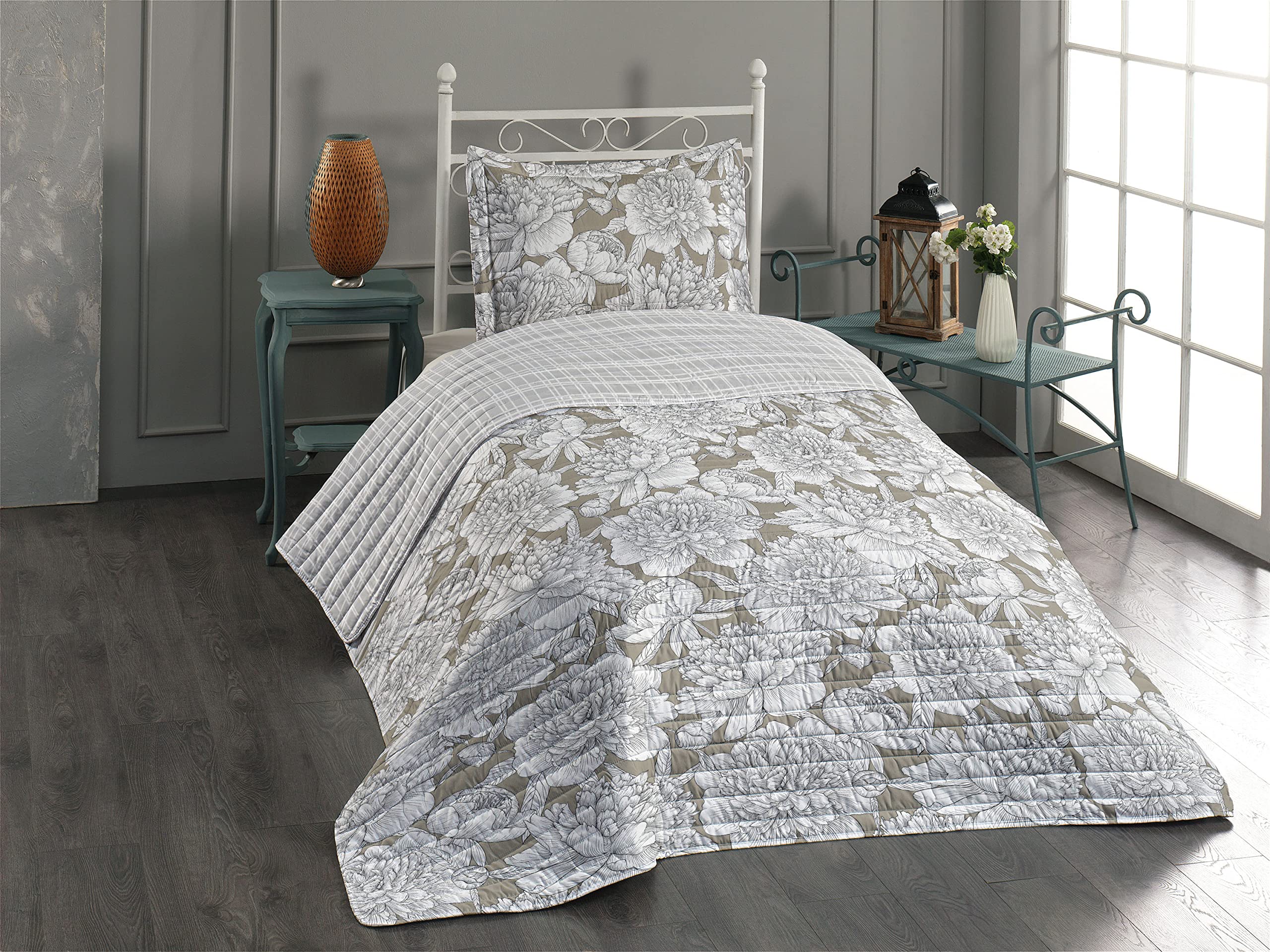 Ambesonne Floral Reversible Bedspread Set - Hand Drawn Rose, Chamomile & Peonies Design - Microfiber Comforter & Pillow Shams - Twin Size Pale Sepia - Perfect for Boho Bedroom Decor & Spring Home Refresh