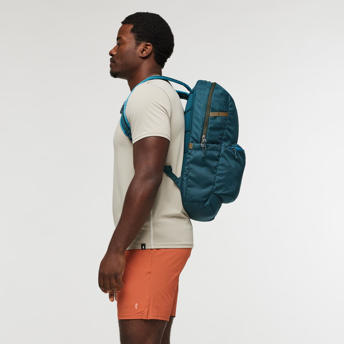 Cotopaxi Chiquillo 26L Lightweight Hiking Backpack - Water-Resistant Daypack for Travel & Outdoor Adventures - Perfect for Commuting, School & Daily Use (Cinder Color)