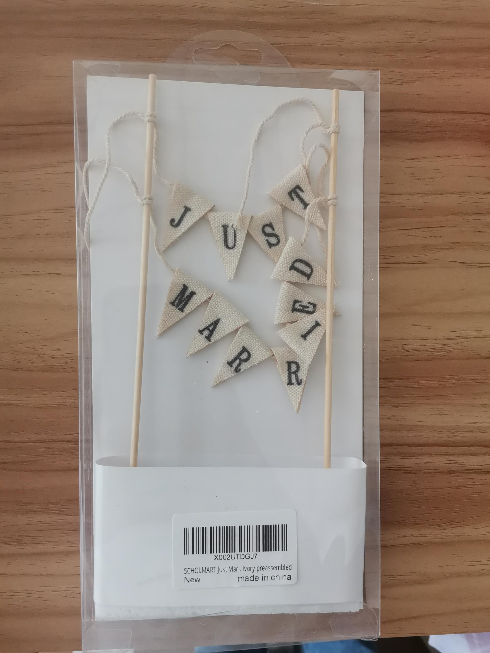 Handmade Rustic Just Married Cake Topper with Wood Pole - Preassembled Wedding Cake Decor for Cheese Cakes & Bunting Flags - Perfect for Rustic Weddings, Anniversary Celebrations, and Bridal Showers